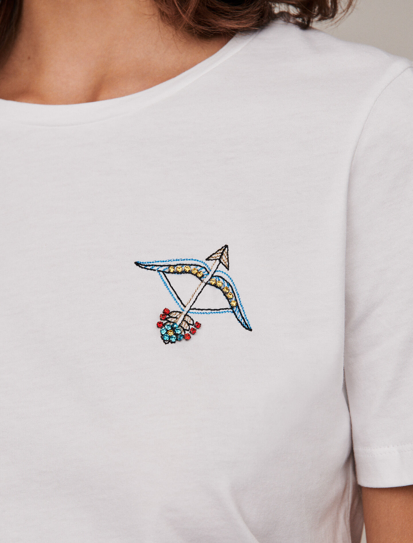 119TASTROSAG Embroidery and strass cotton t shirt