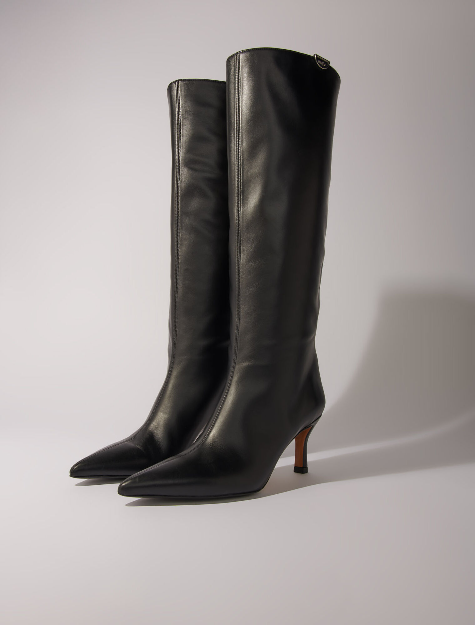 Bottes en cuir à bouts pointus