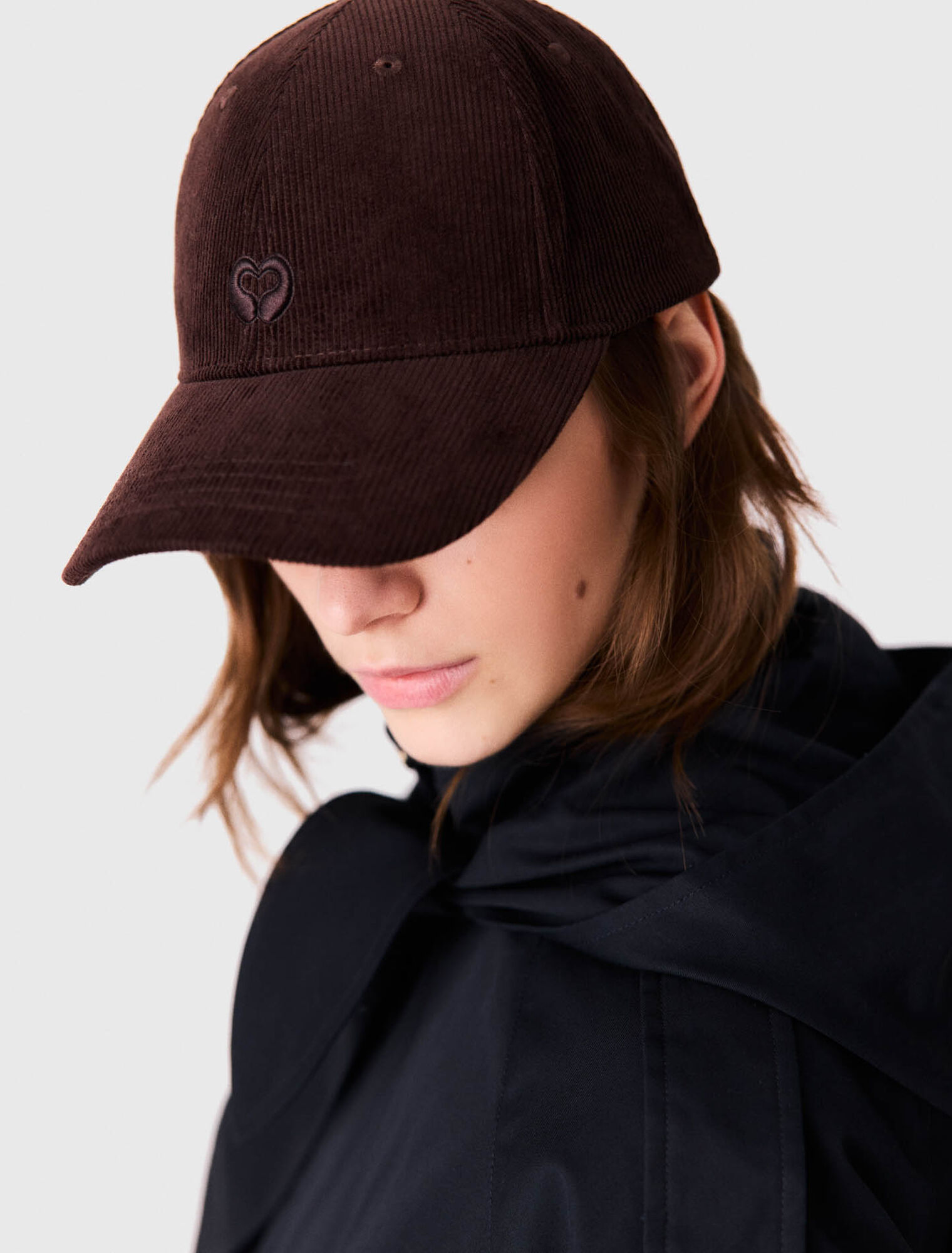 Casquette en velours c&ocirc;tel&eacute;