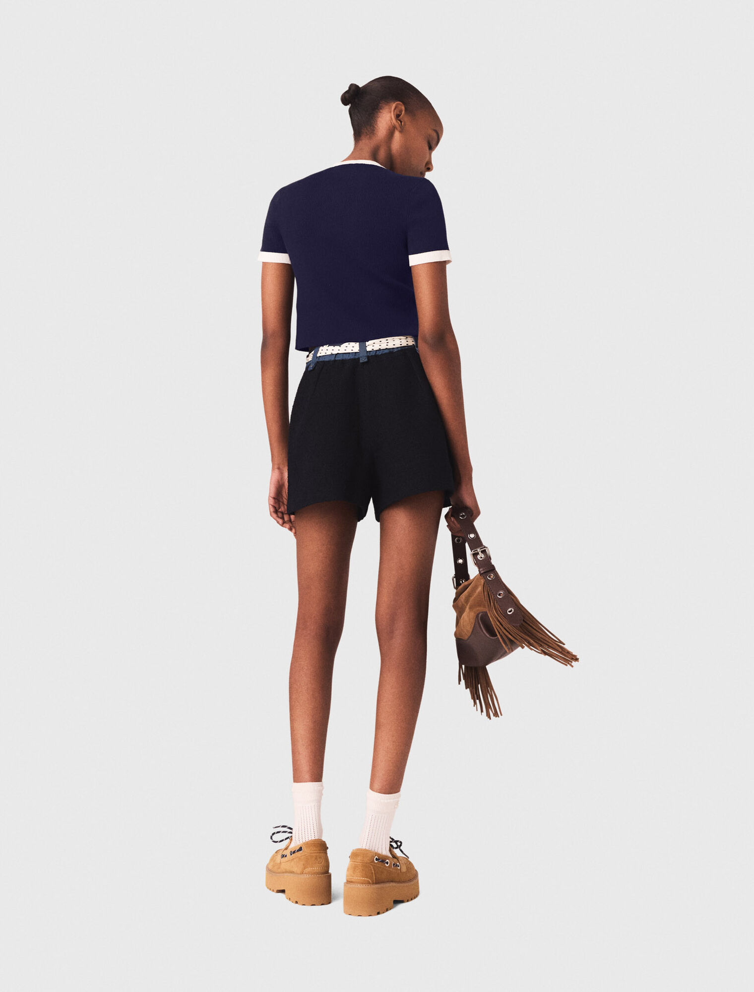 Cardigan court &agrave; d&eacute;tails contrast&eacute;s