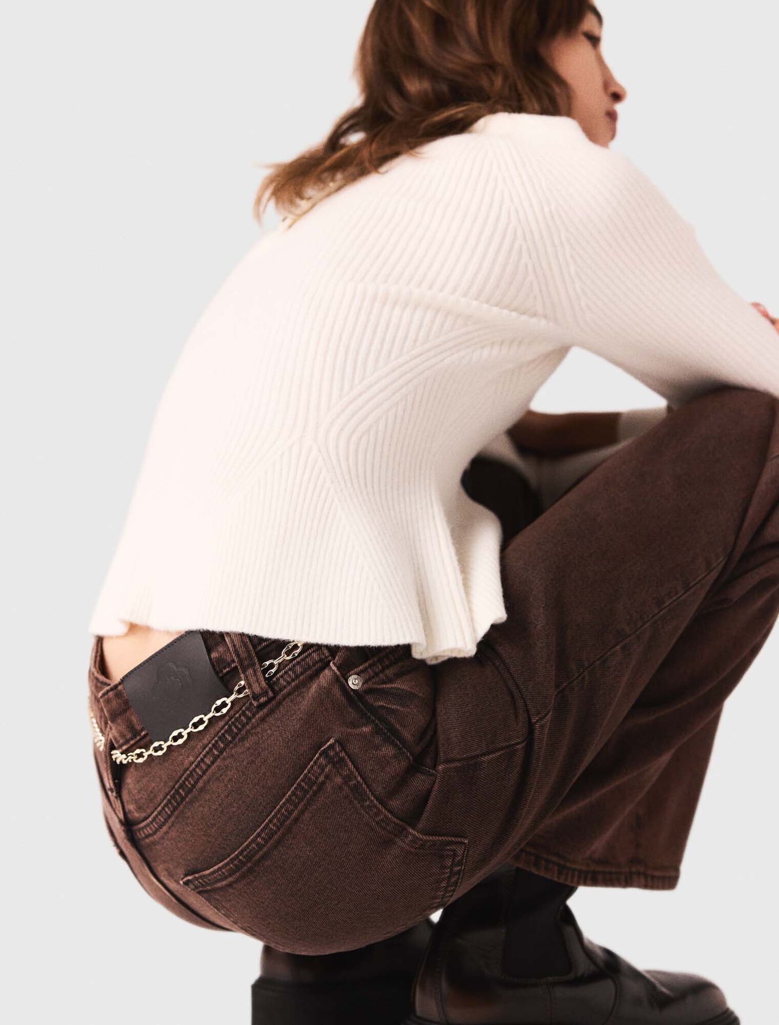 Jean bootcut avec cha&icirc;ne