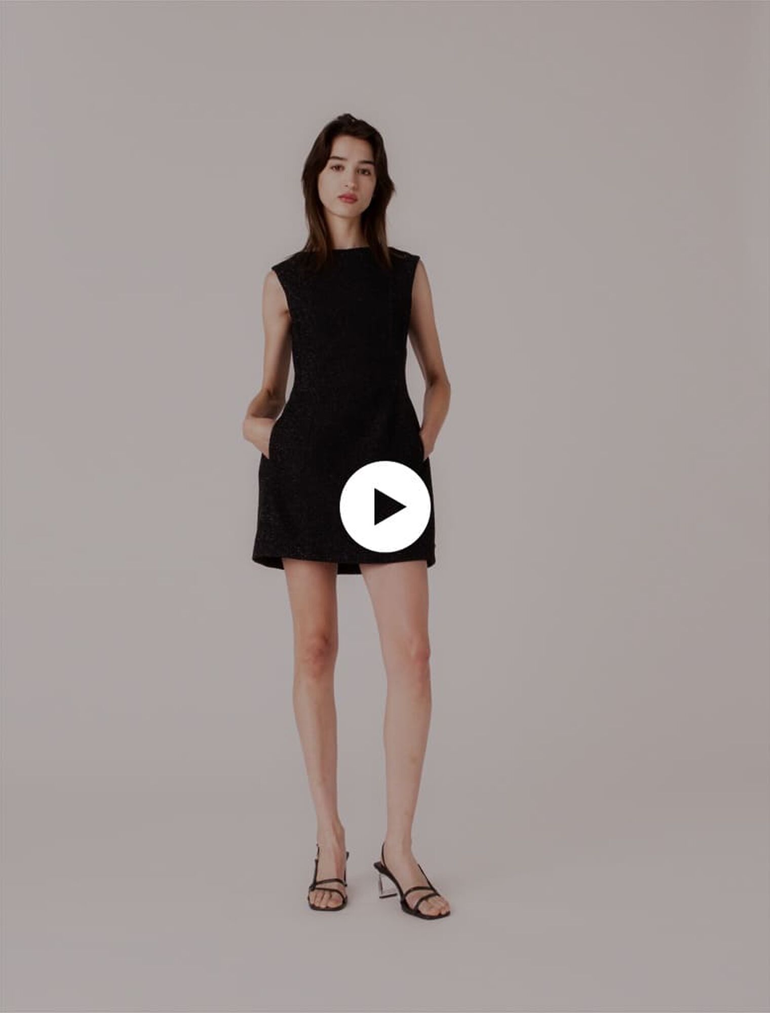 Robe courte évasée strassée