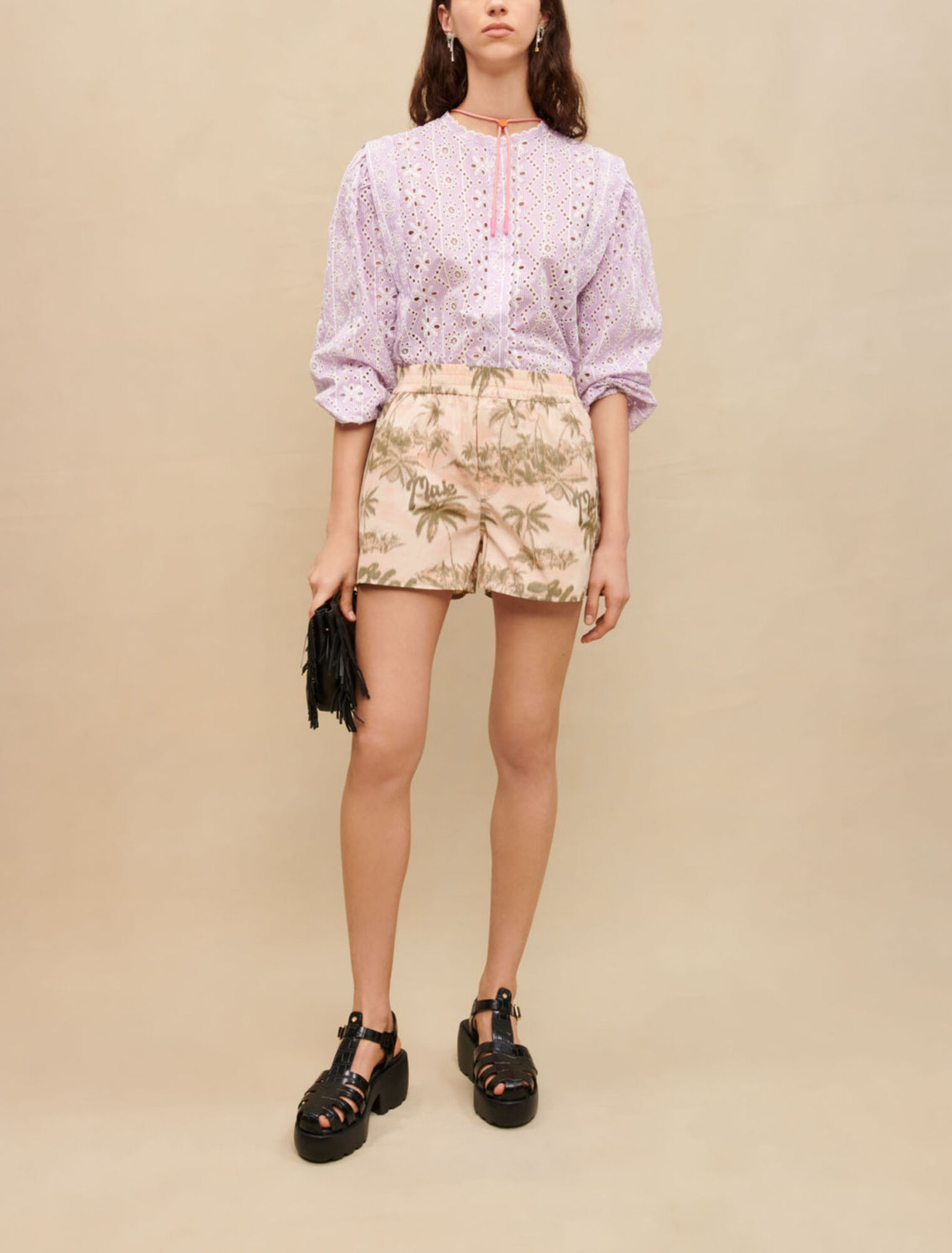 Short à motifs palmiers