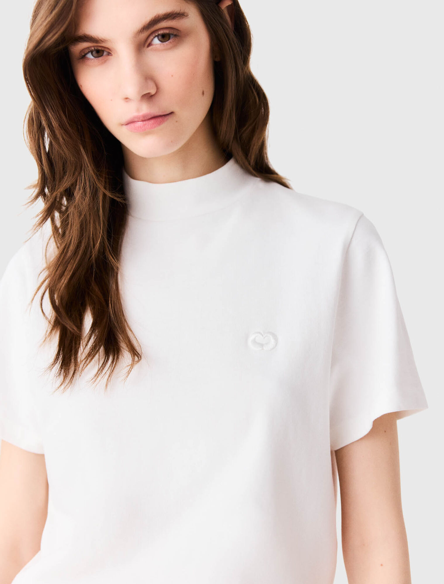 T-shirt with back zip
