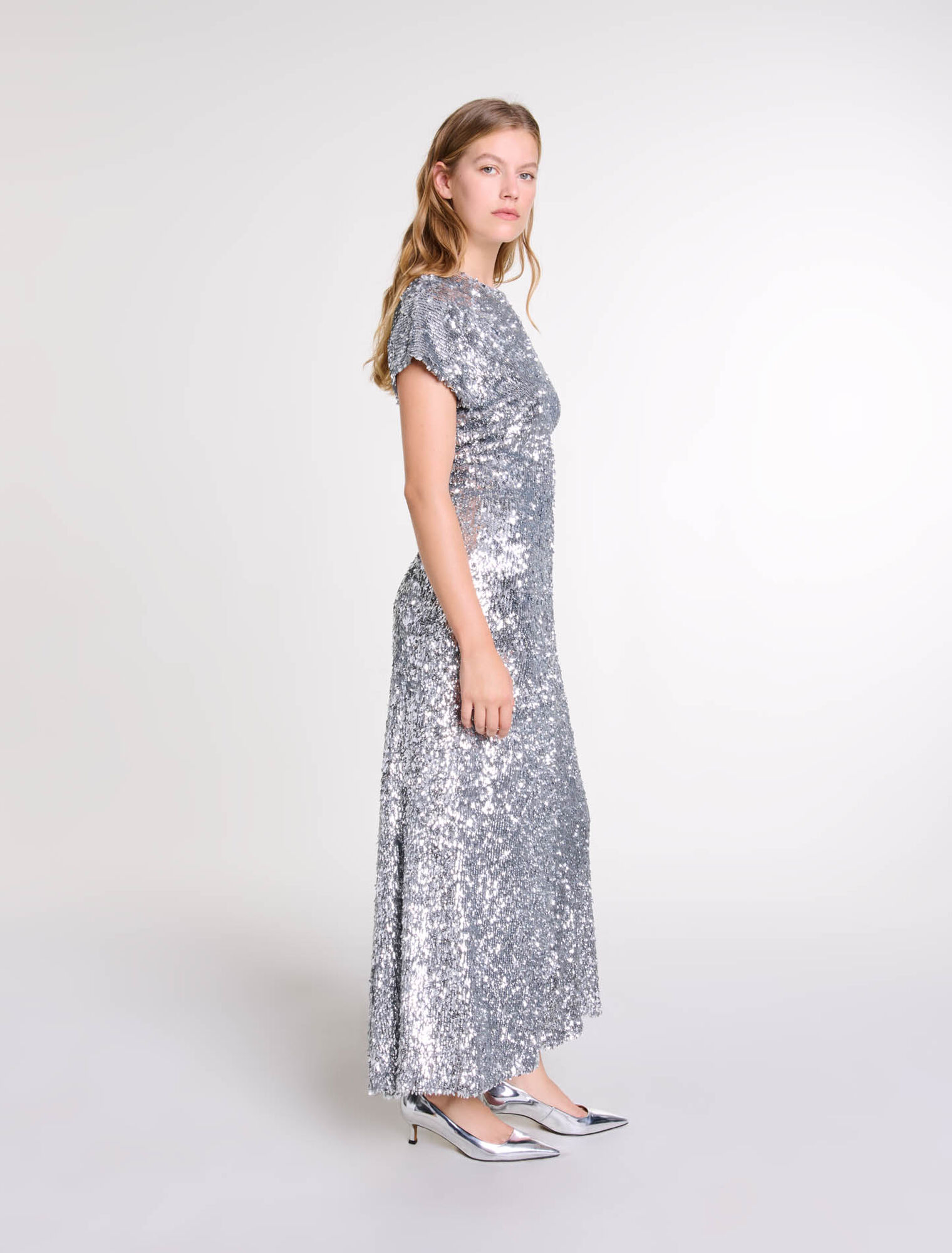 Robe longue en sequins