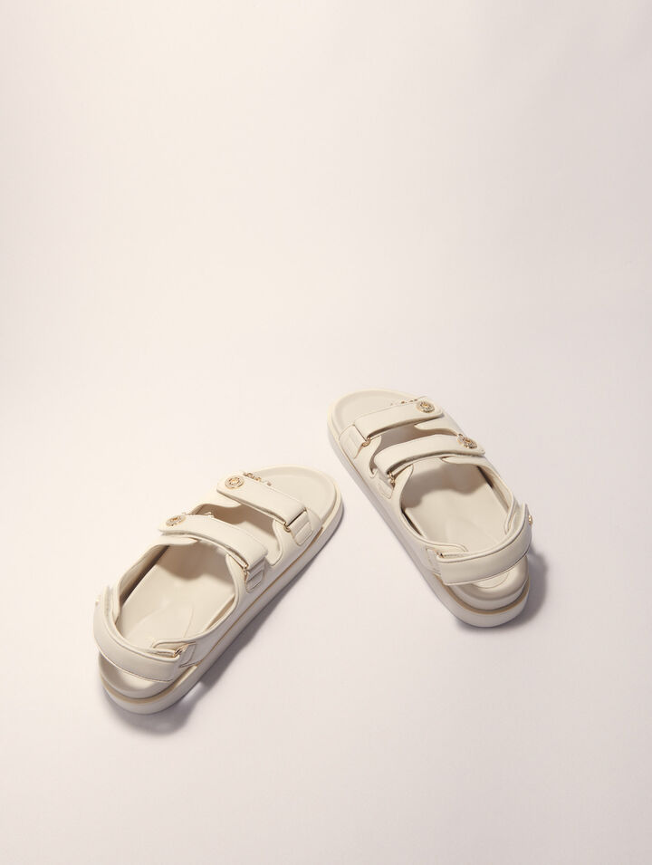 Flat leather sandals
