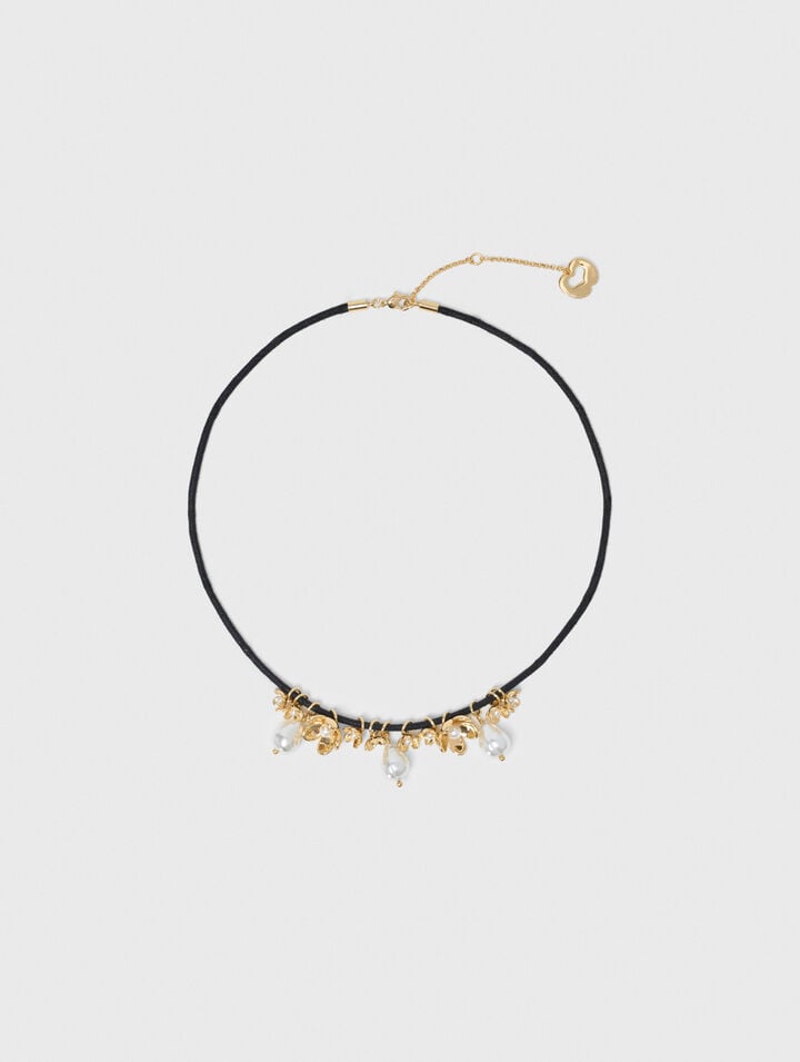 Collier cordon &agrave; d&eacute;tails fleurs