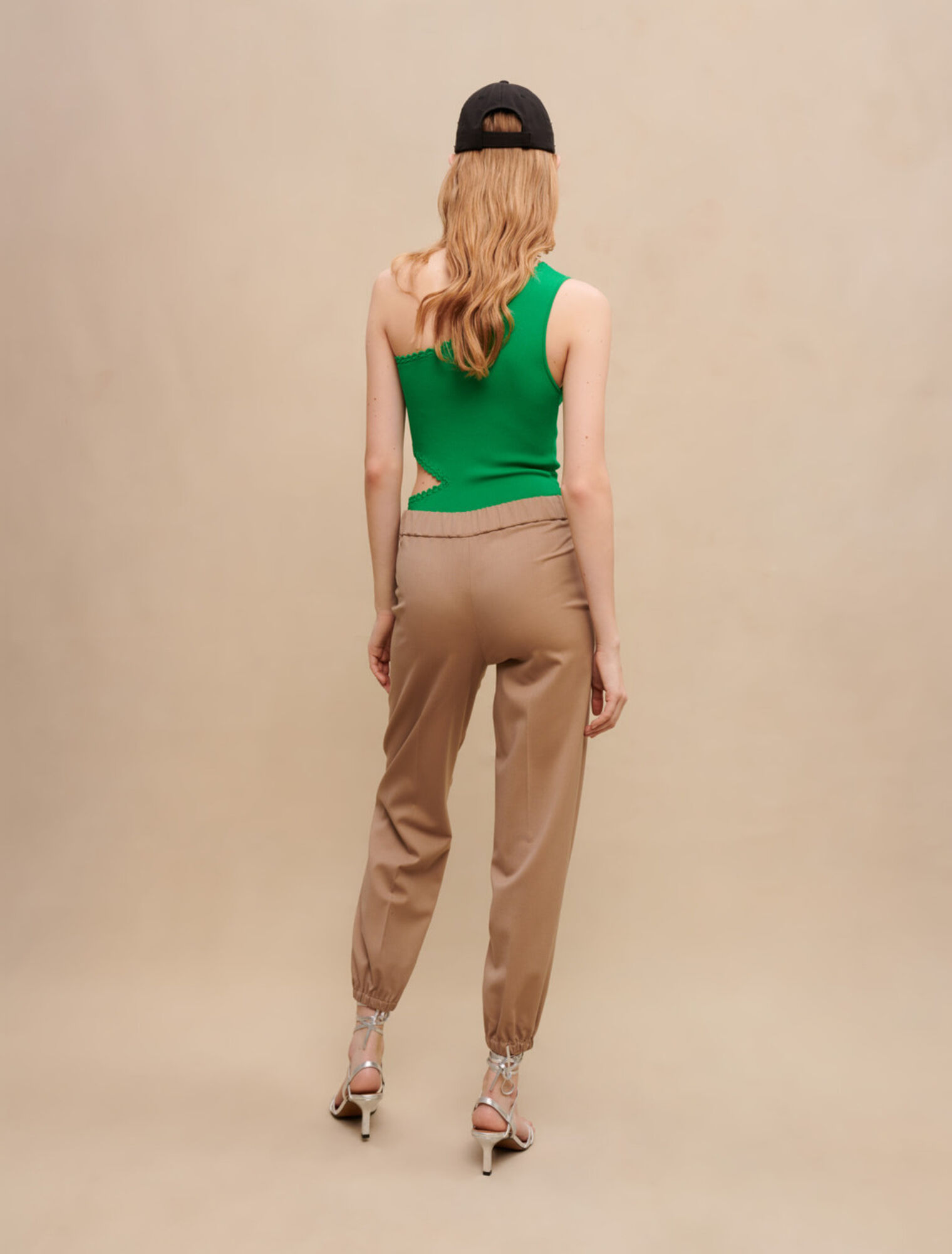 Tight ankle pants