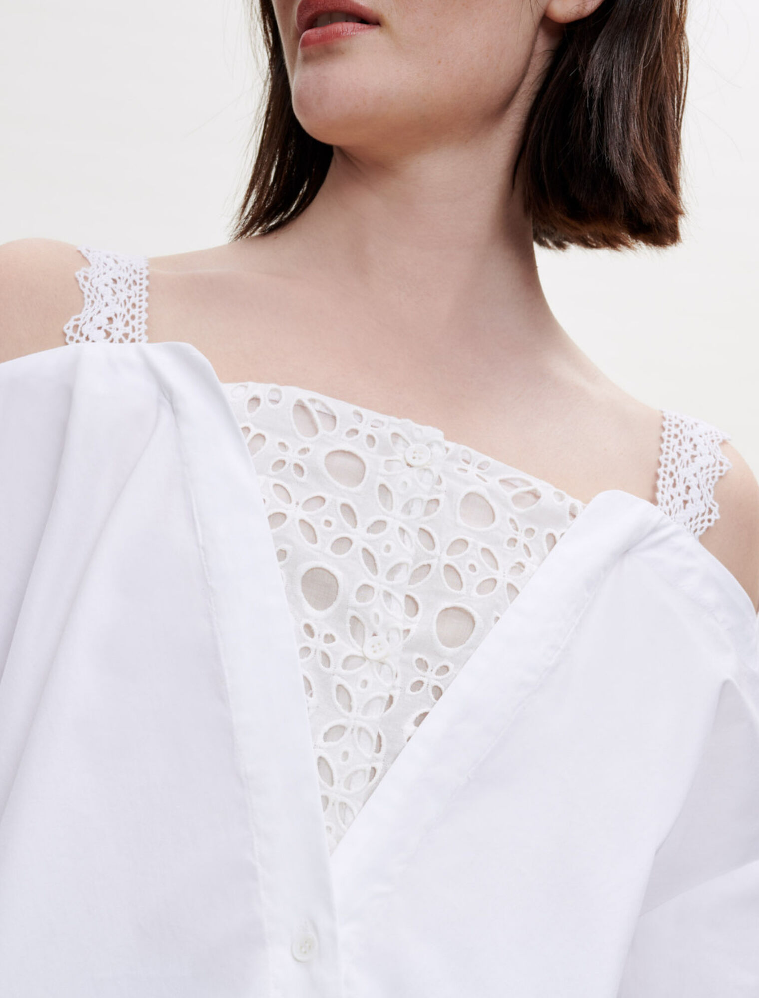 Chemise en trompe l'œil avec dentelles