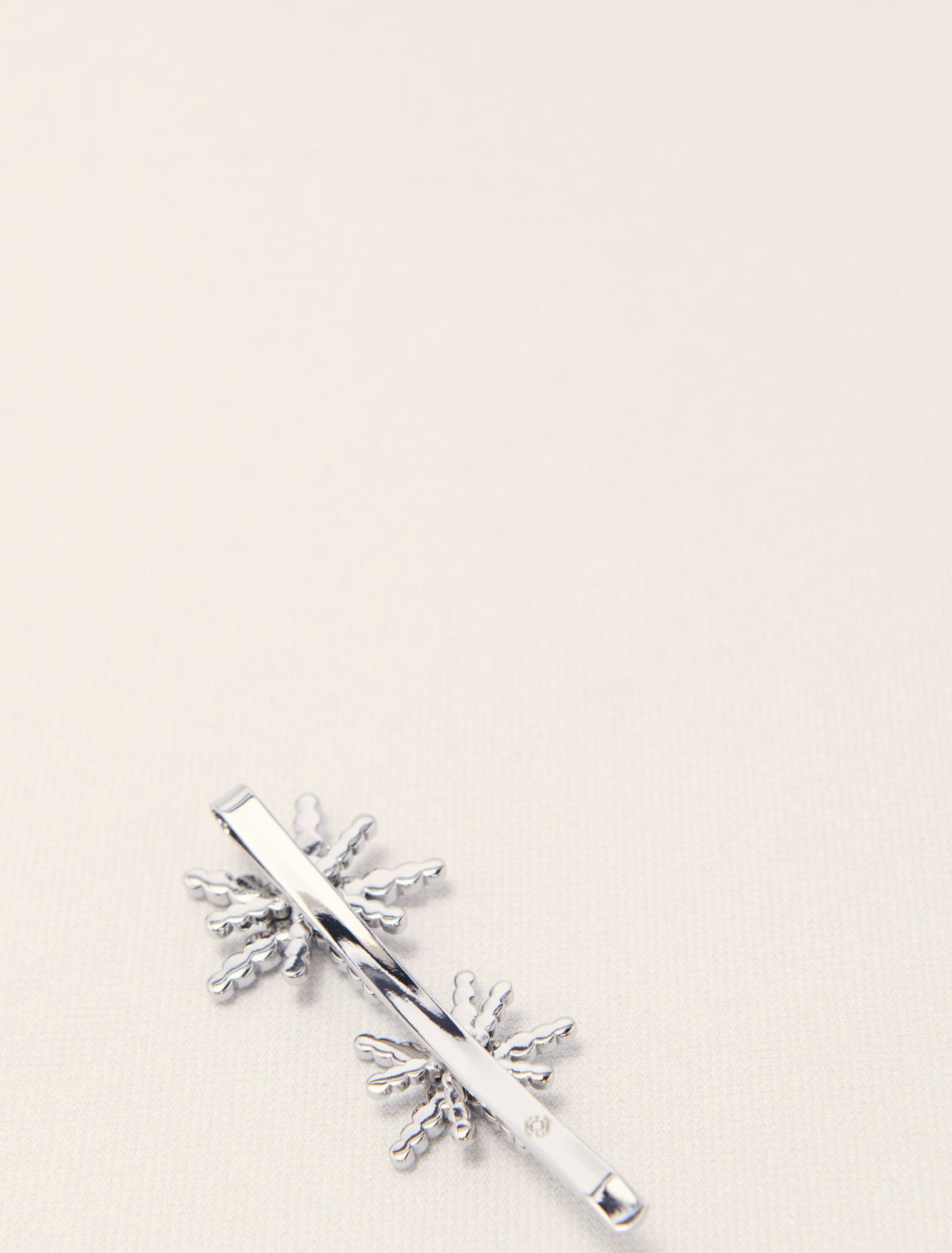 Star rhinestone barrette