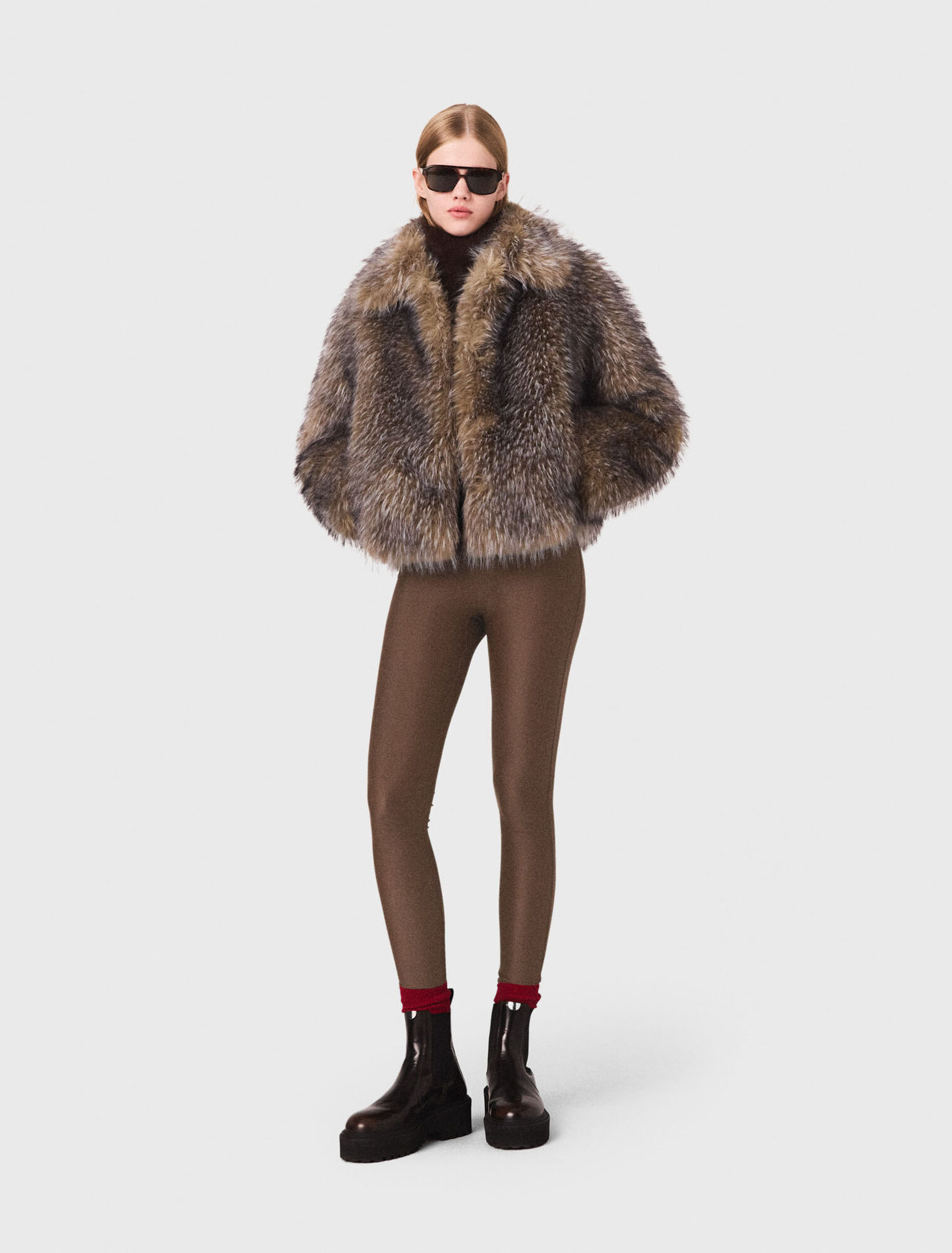 Manteau court en fausse fourrure