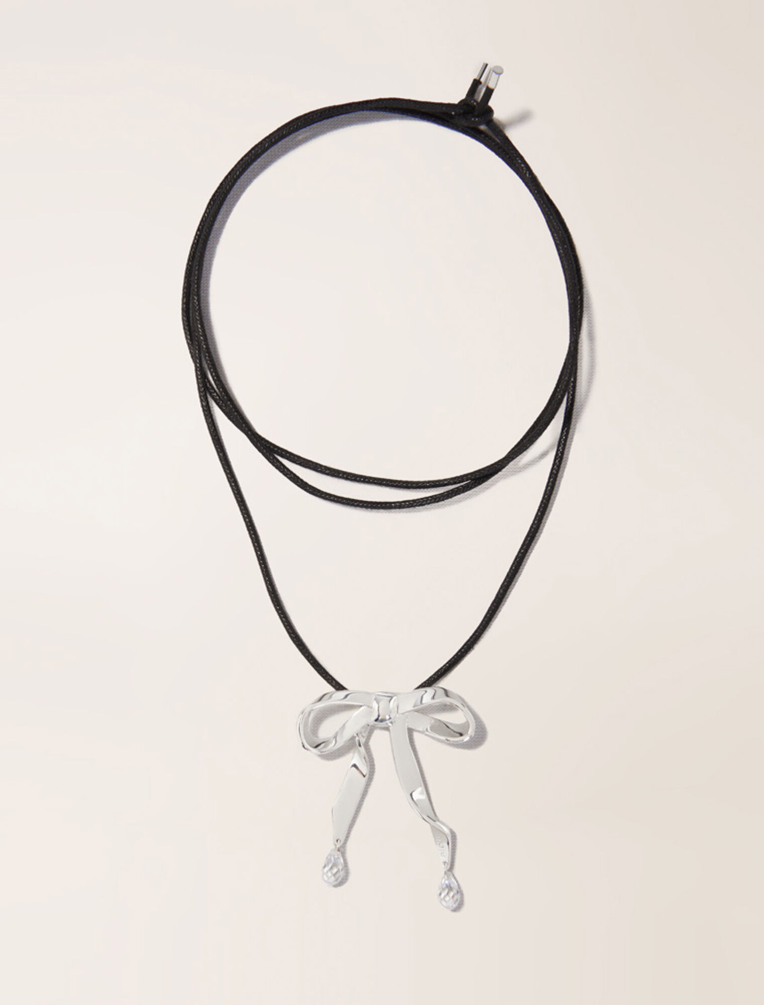 Silver bow necklace
