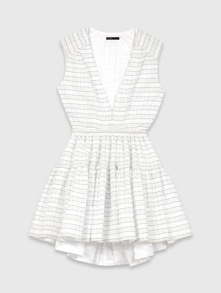 Robe courte &eacute;vas&eacute;e et dos ouvert