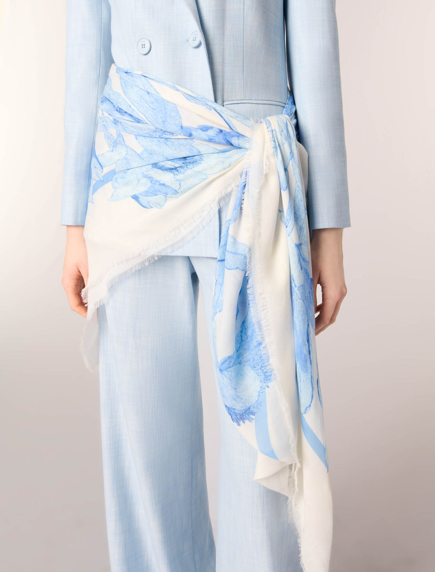 140x140 Watercolour theme shawl