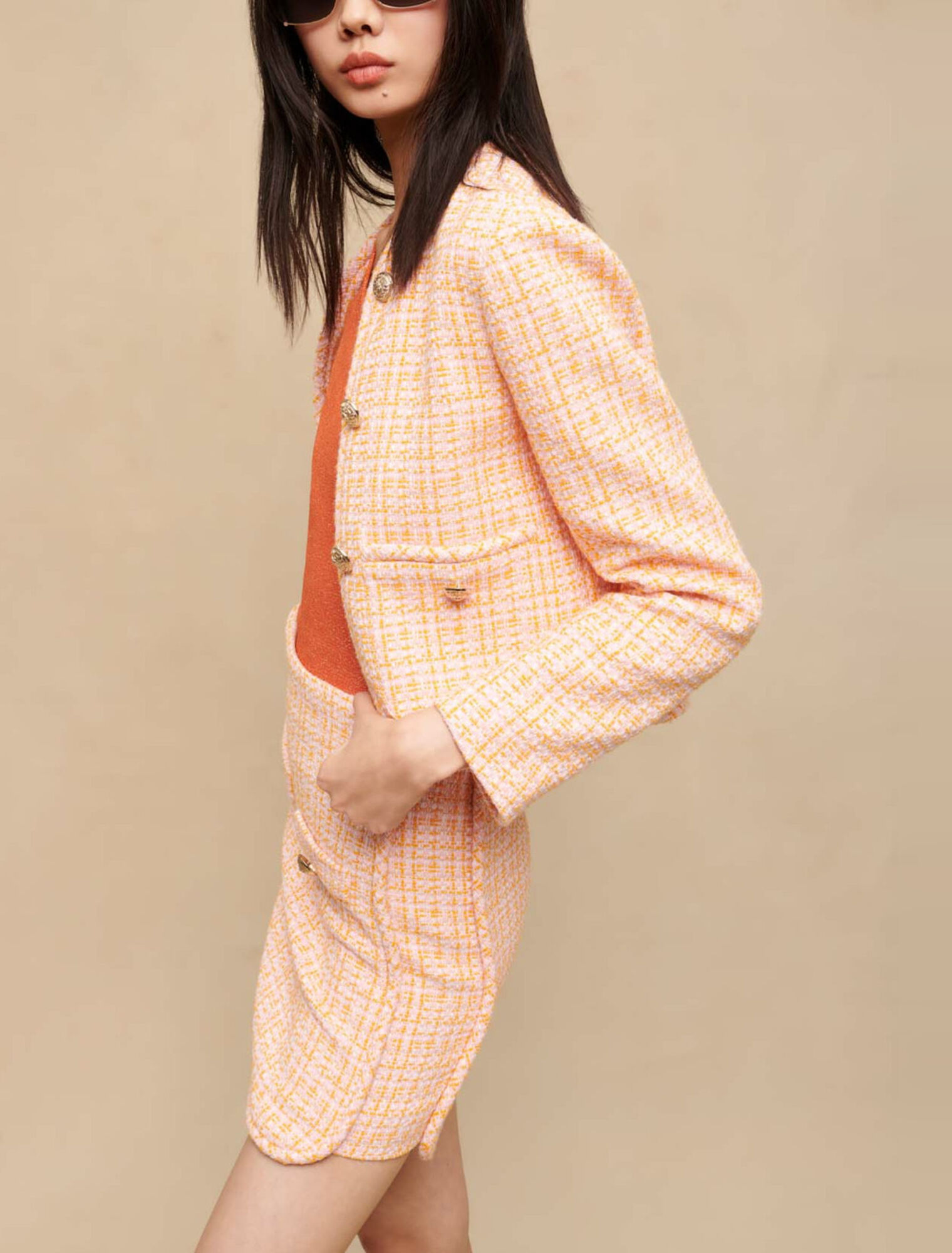 Short tweed skirt