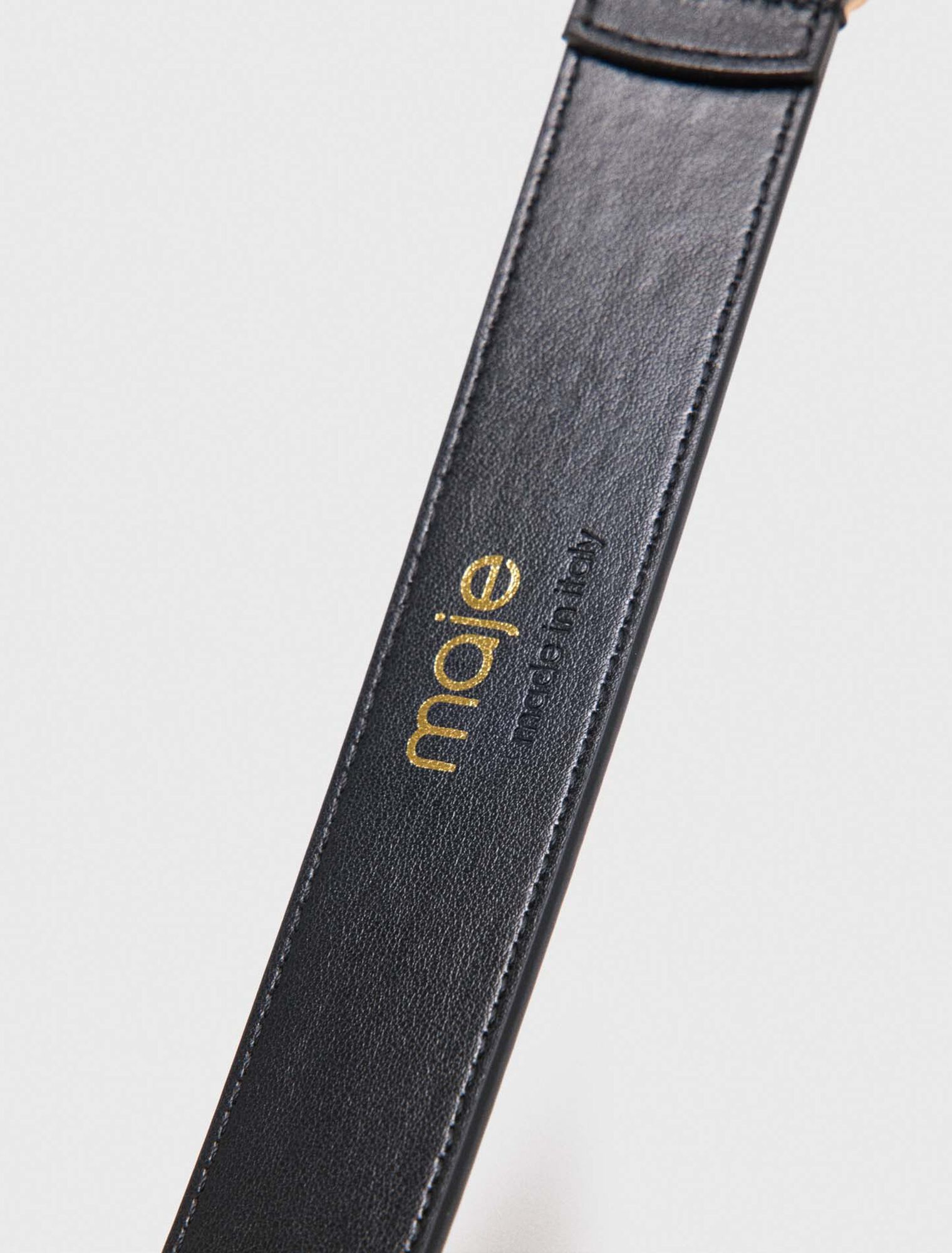 Ceinture en cuir avec boucle ovale