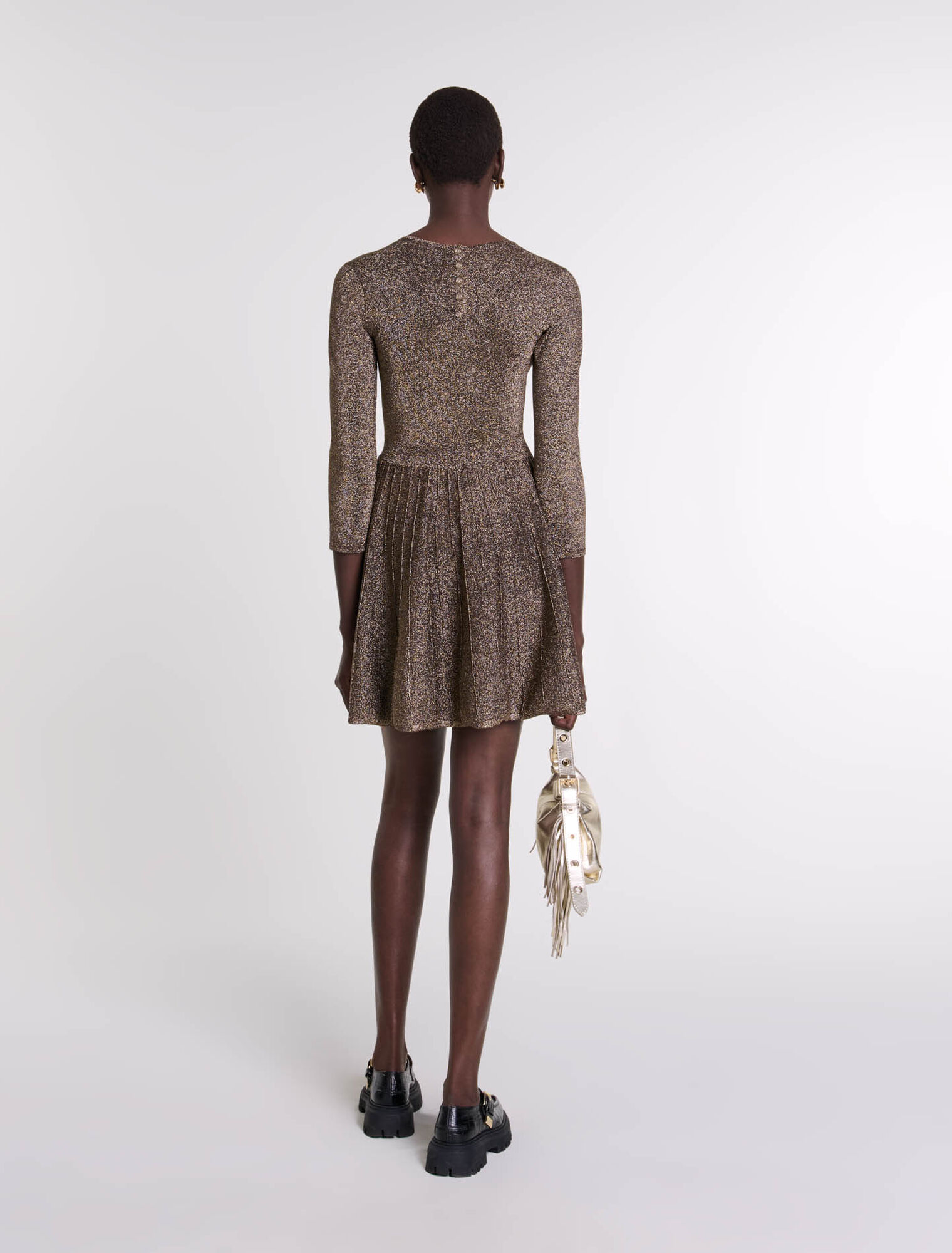 Robe courte en maille brillante