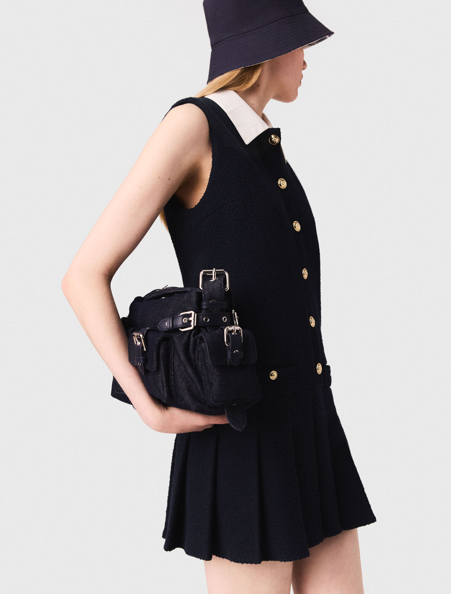 Robe courte en tweed et col amovible