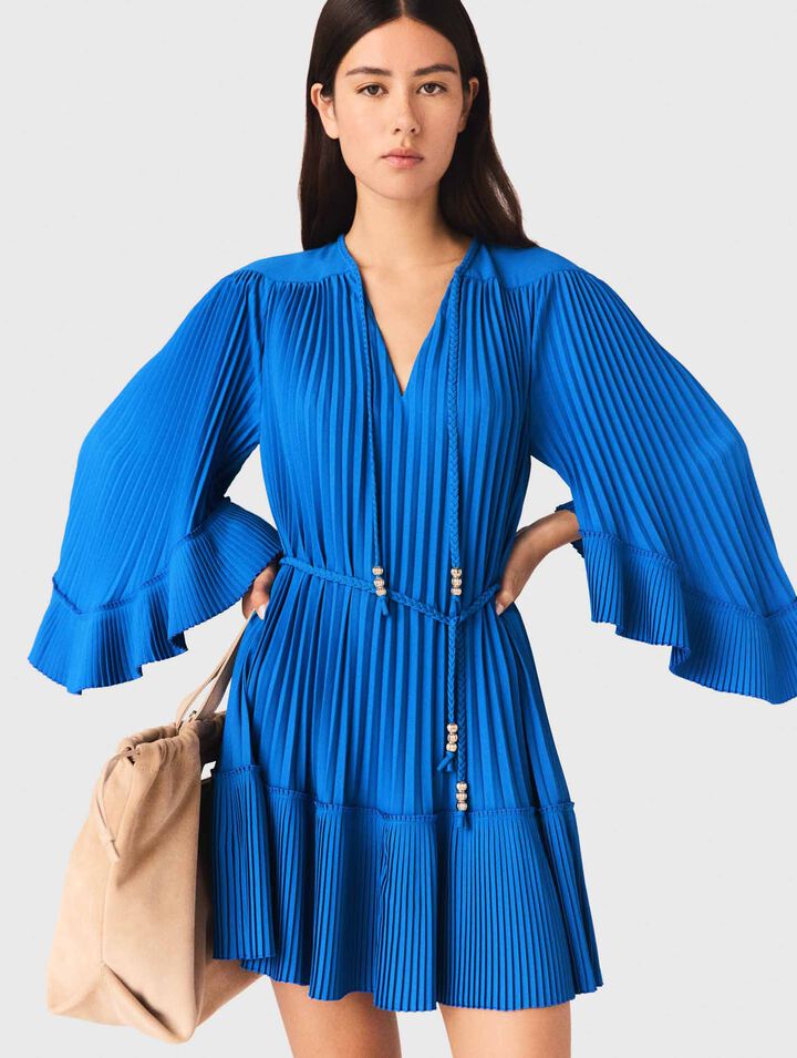 Robe courte pliss&eacute;e