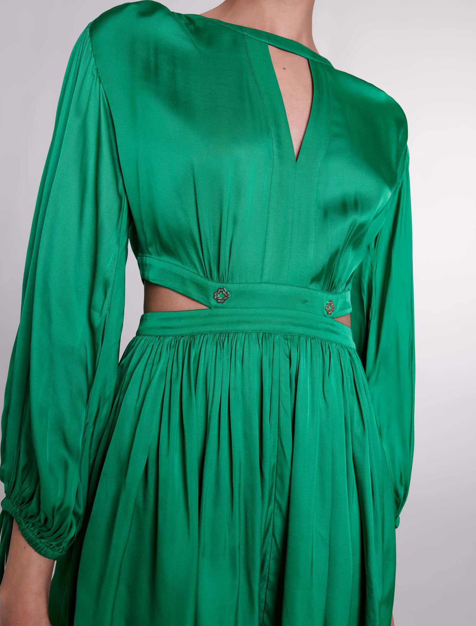 Robe courte satinée