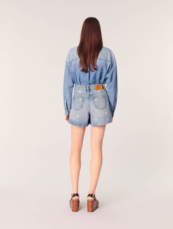 Short en denim à perles brodées