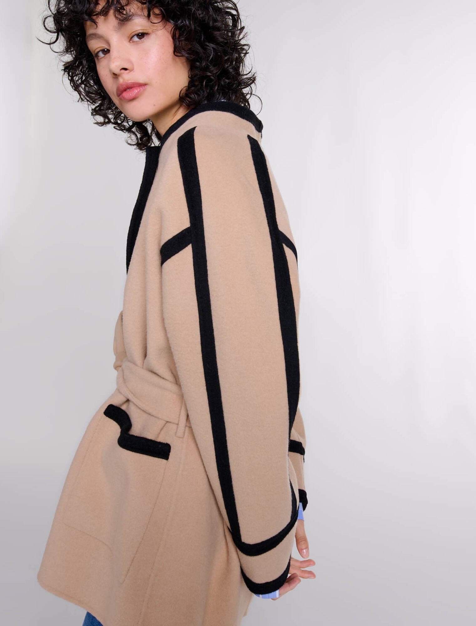Manteau court bicolore
