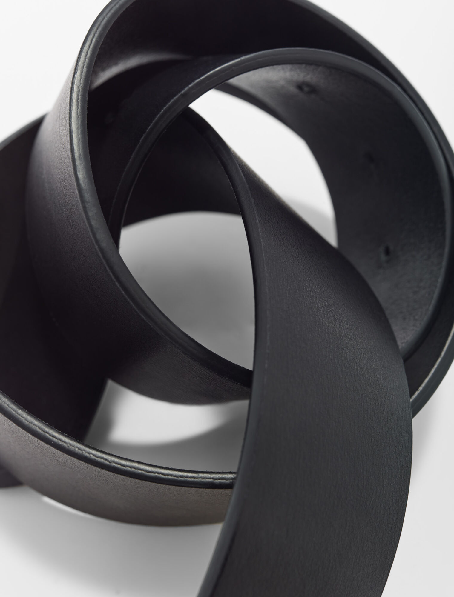 Smooth leather belt