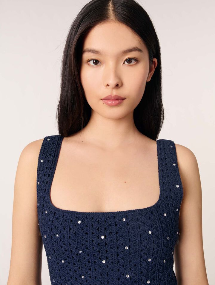 Robe courte en crochet strassée