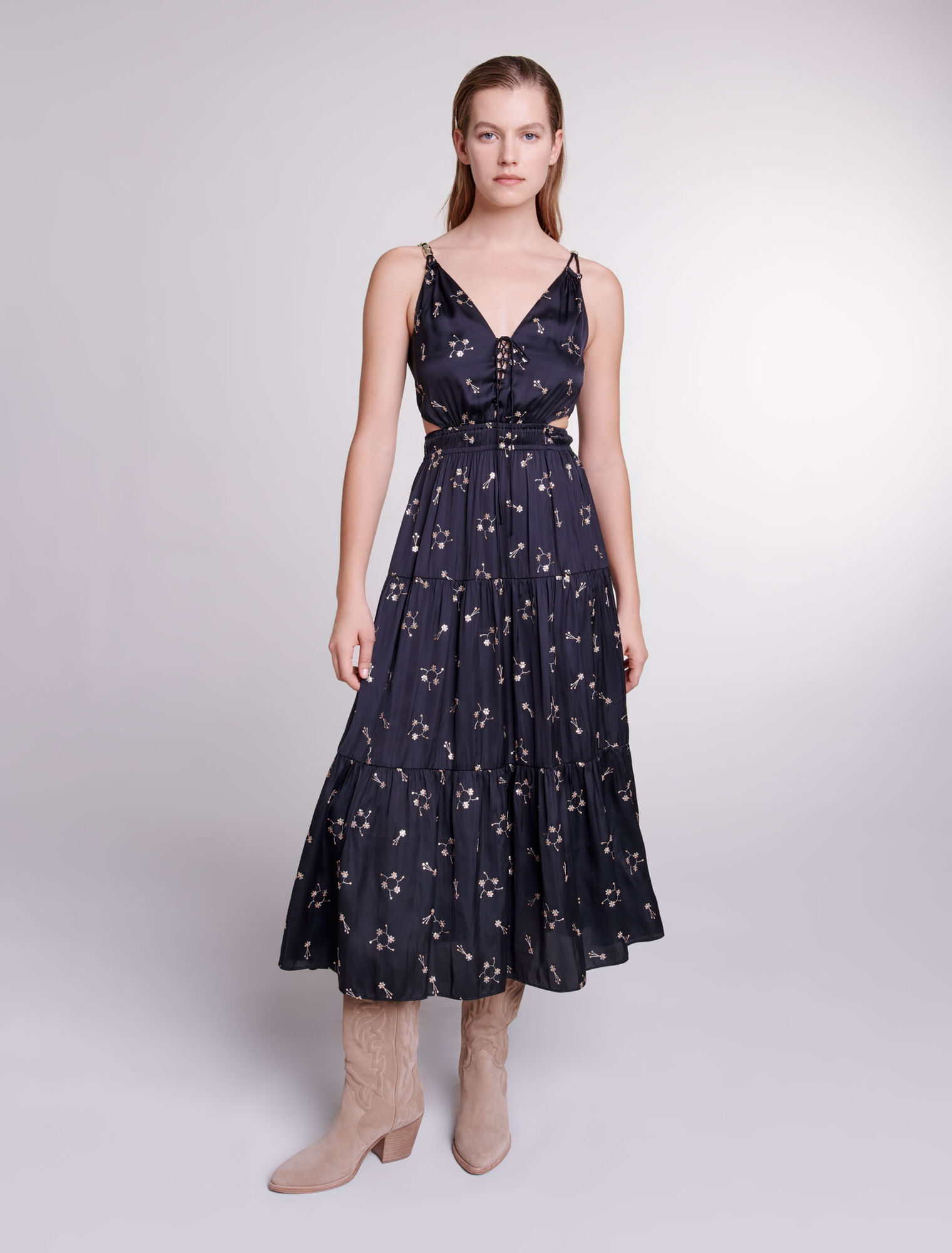 Robe longue brodée à sequins