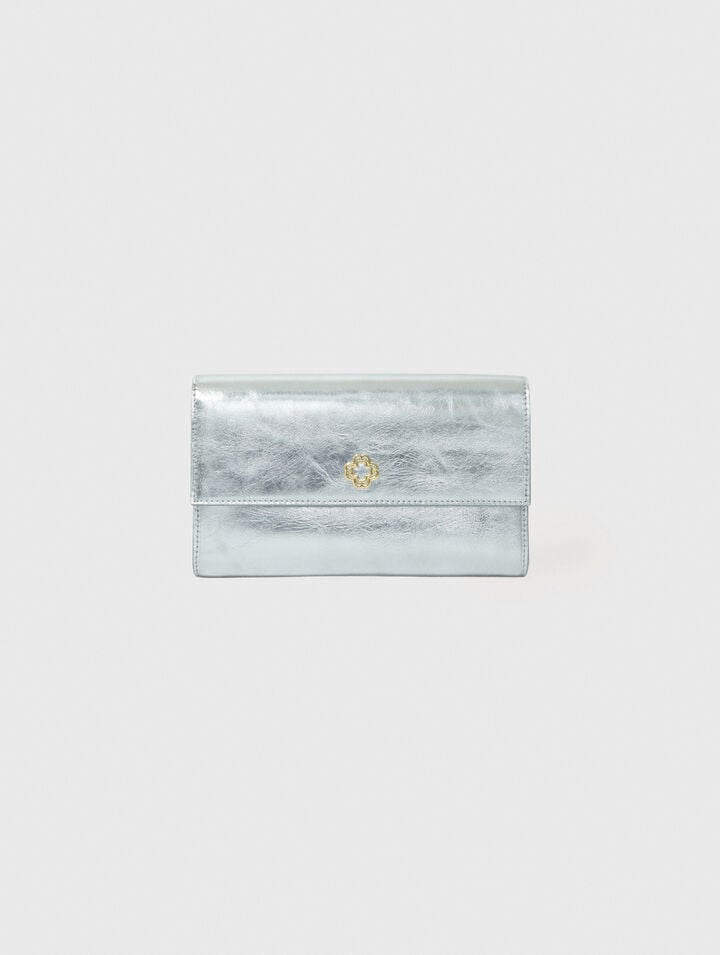 Pochette en cuir métallisé à chaîne