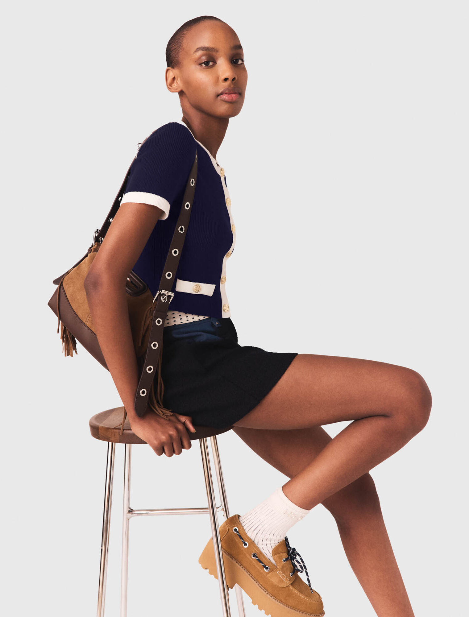 Cardigan court &agrave; d&eacute;tails contrast&eacute;s