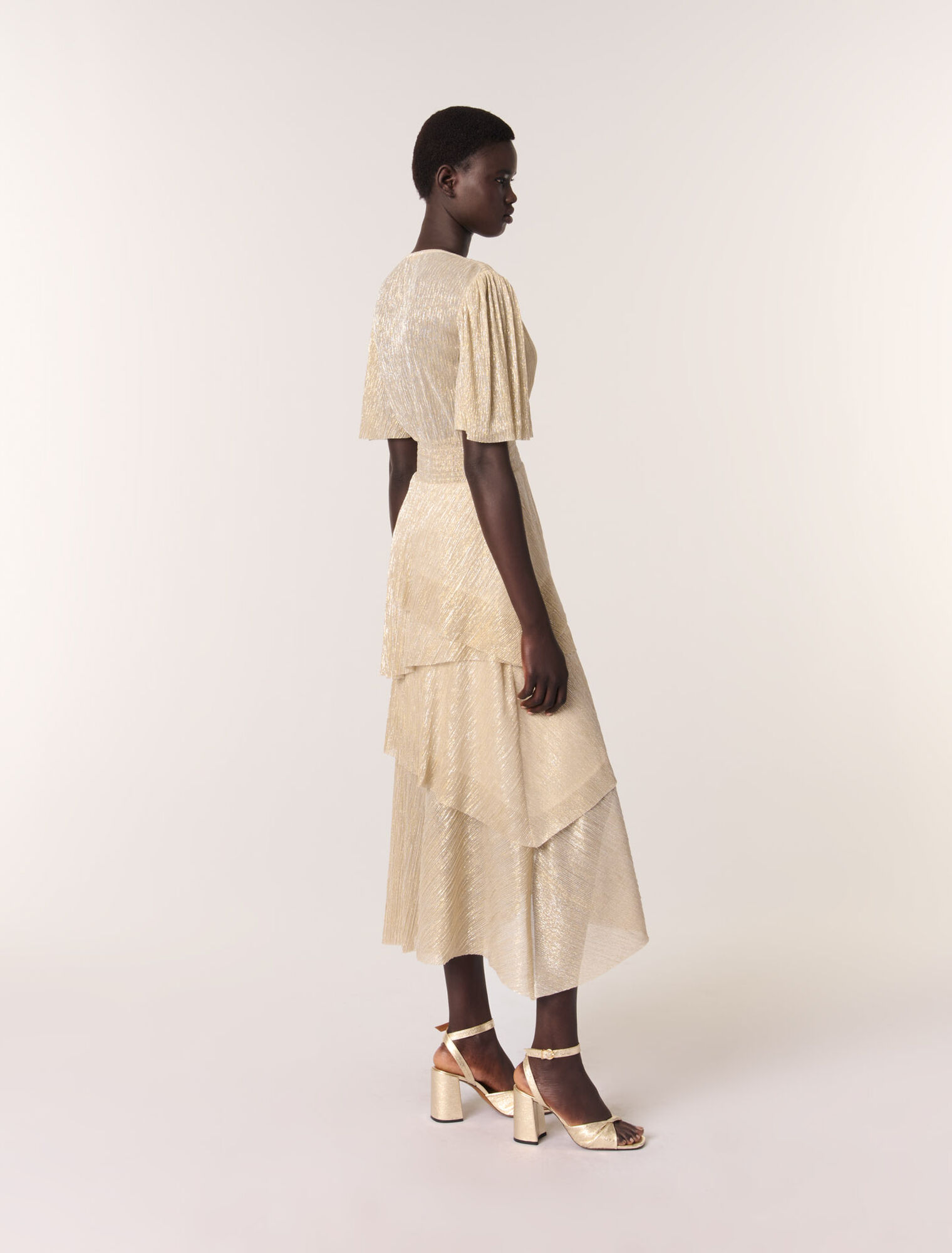 Robe à volants métallisée