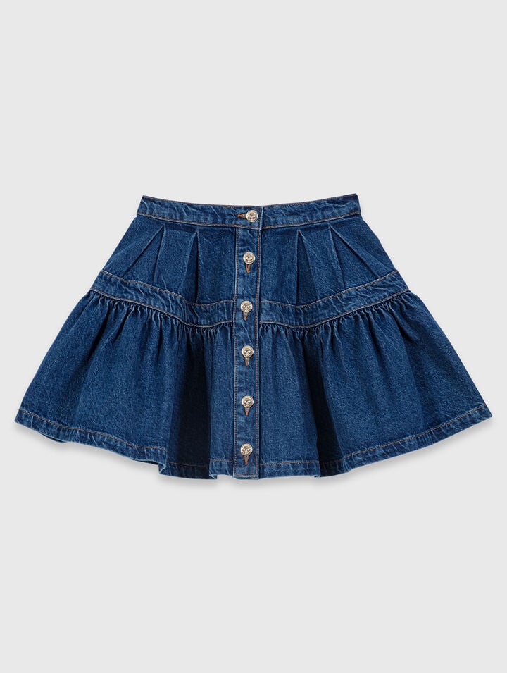 Short denim skirt