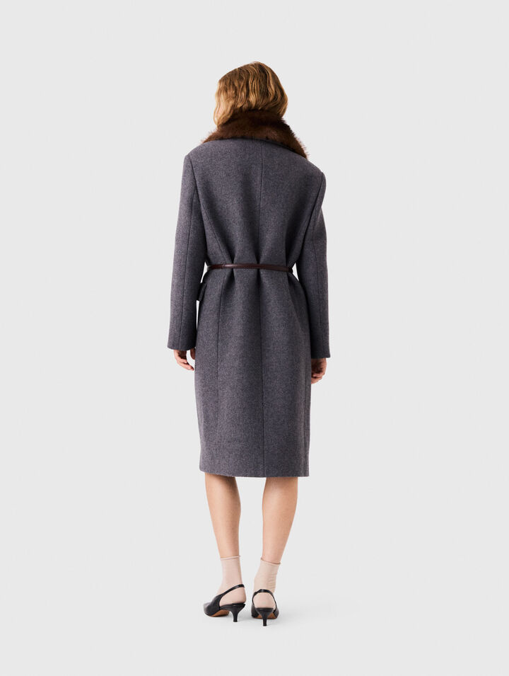 Manteau long et col fausse fourrure