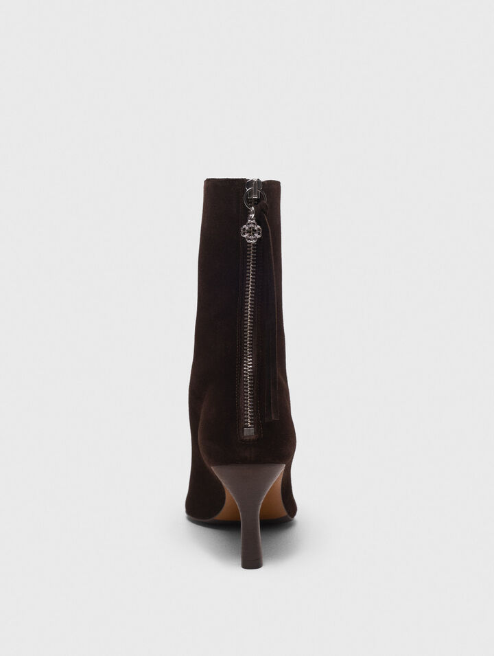 Zipped suede ankle boots
