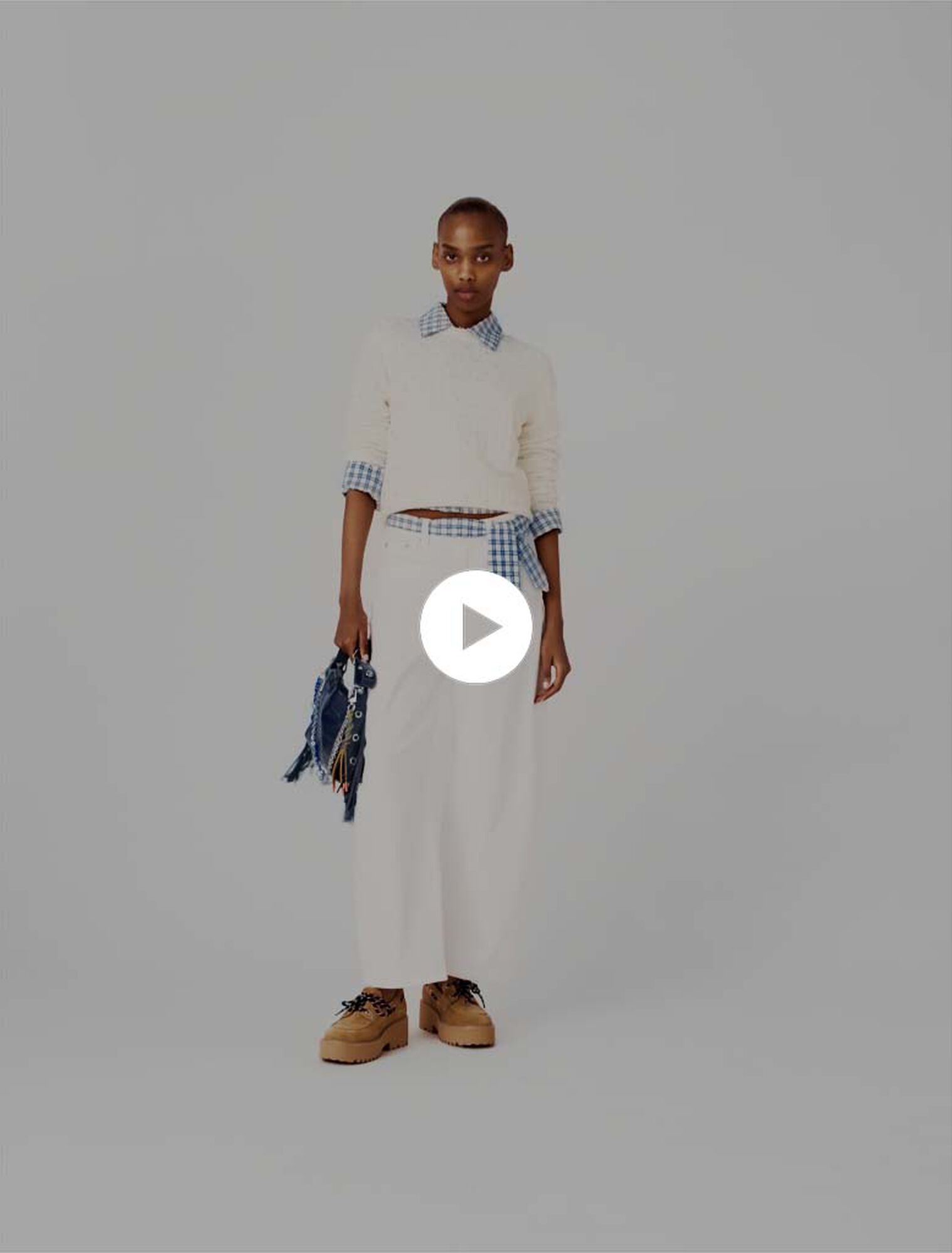 Pull avec strass all over