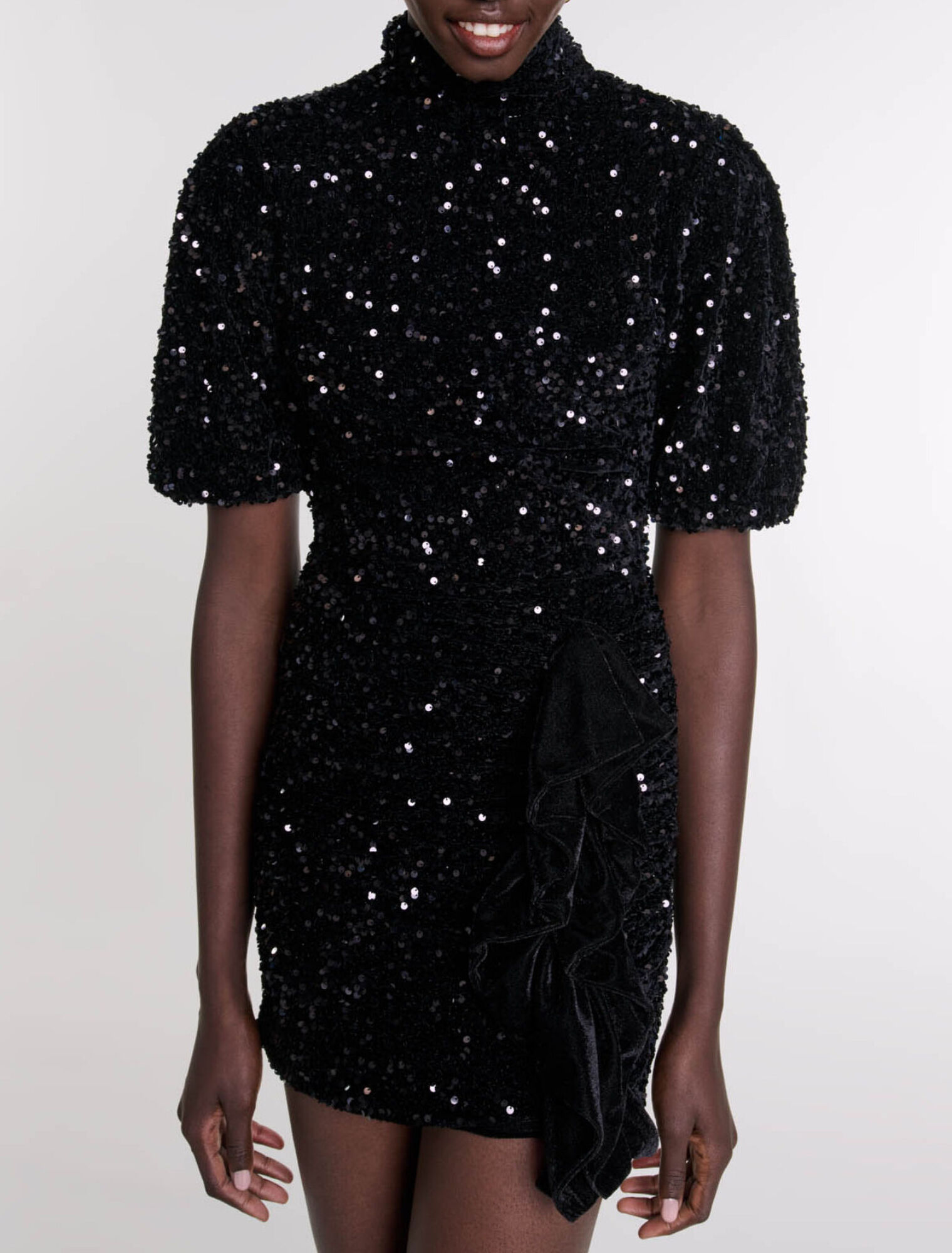 Short velvet and sequinned dress