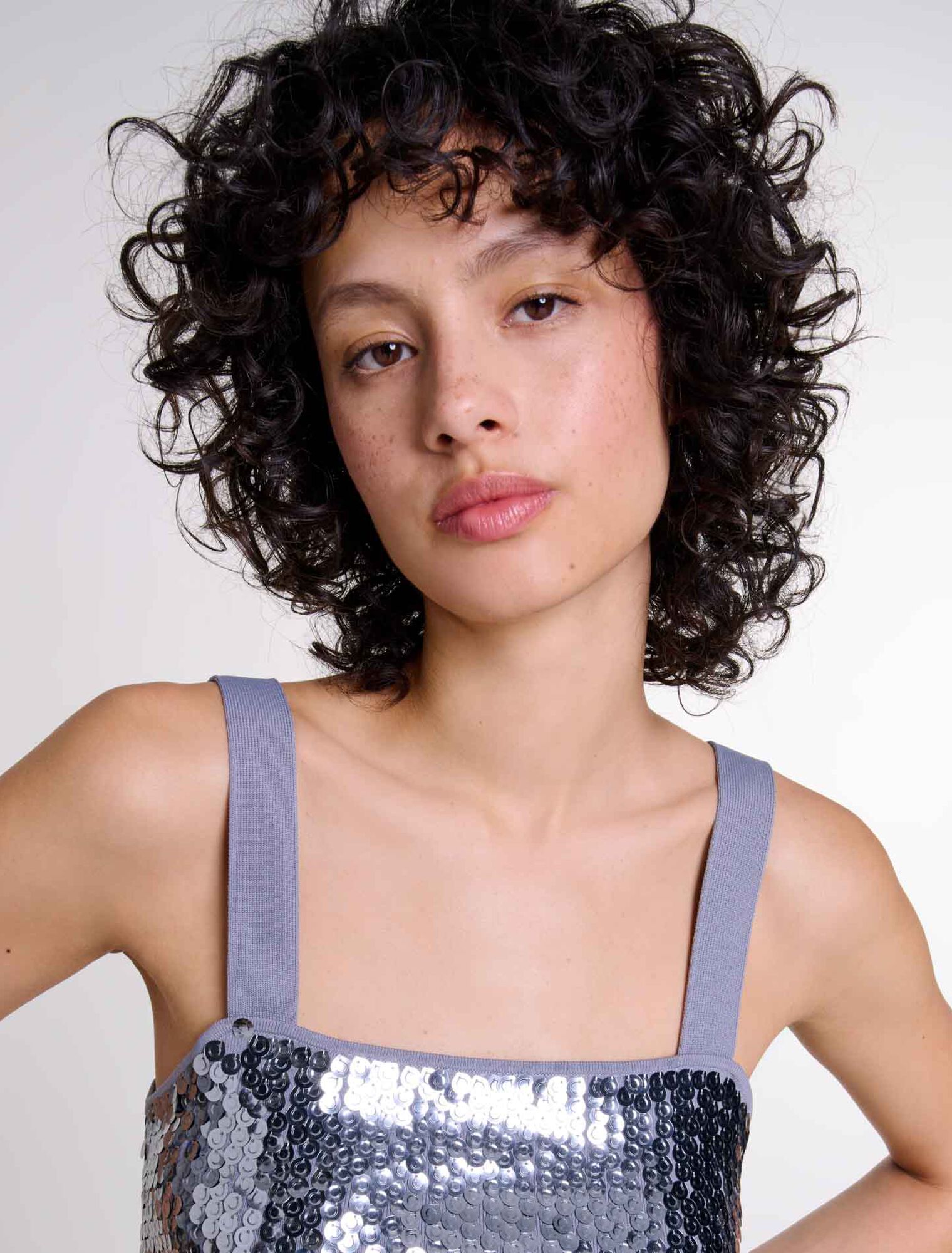 Top en maille ornée de sequins