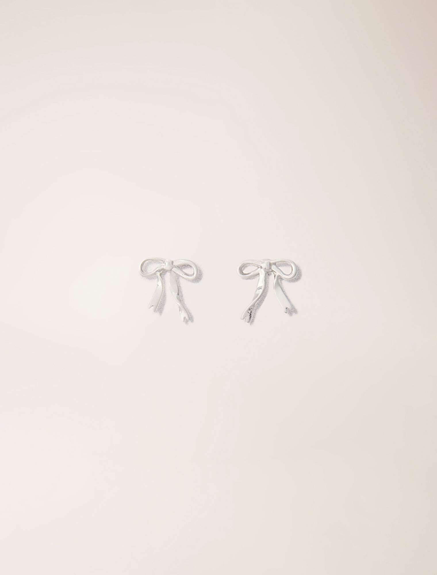 Petites boucles d'oreilles nœud
