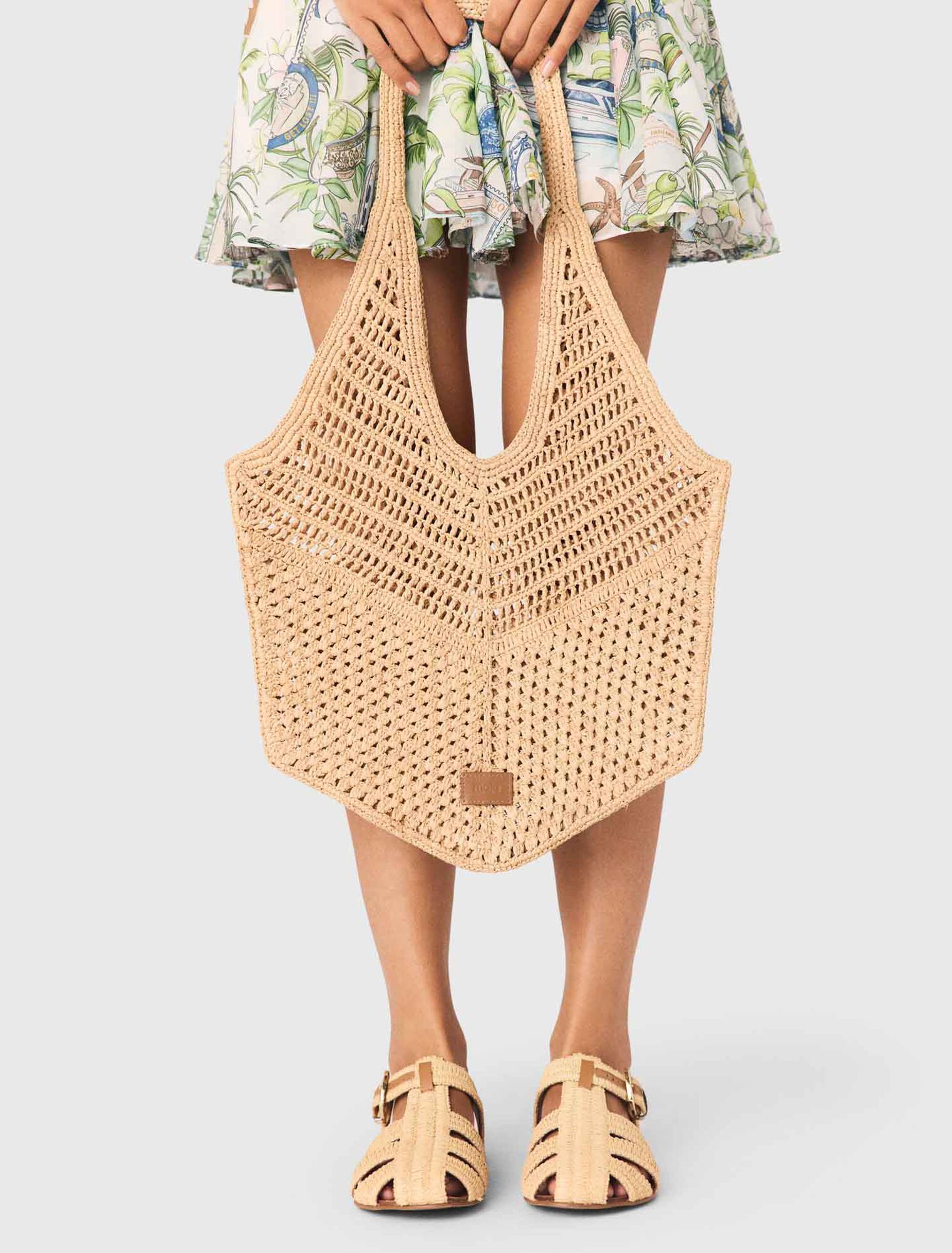 Natural raffia bag