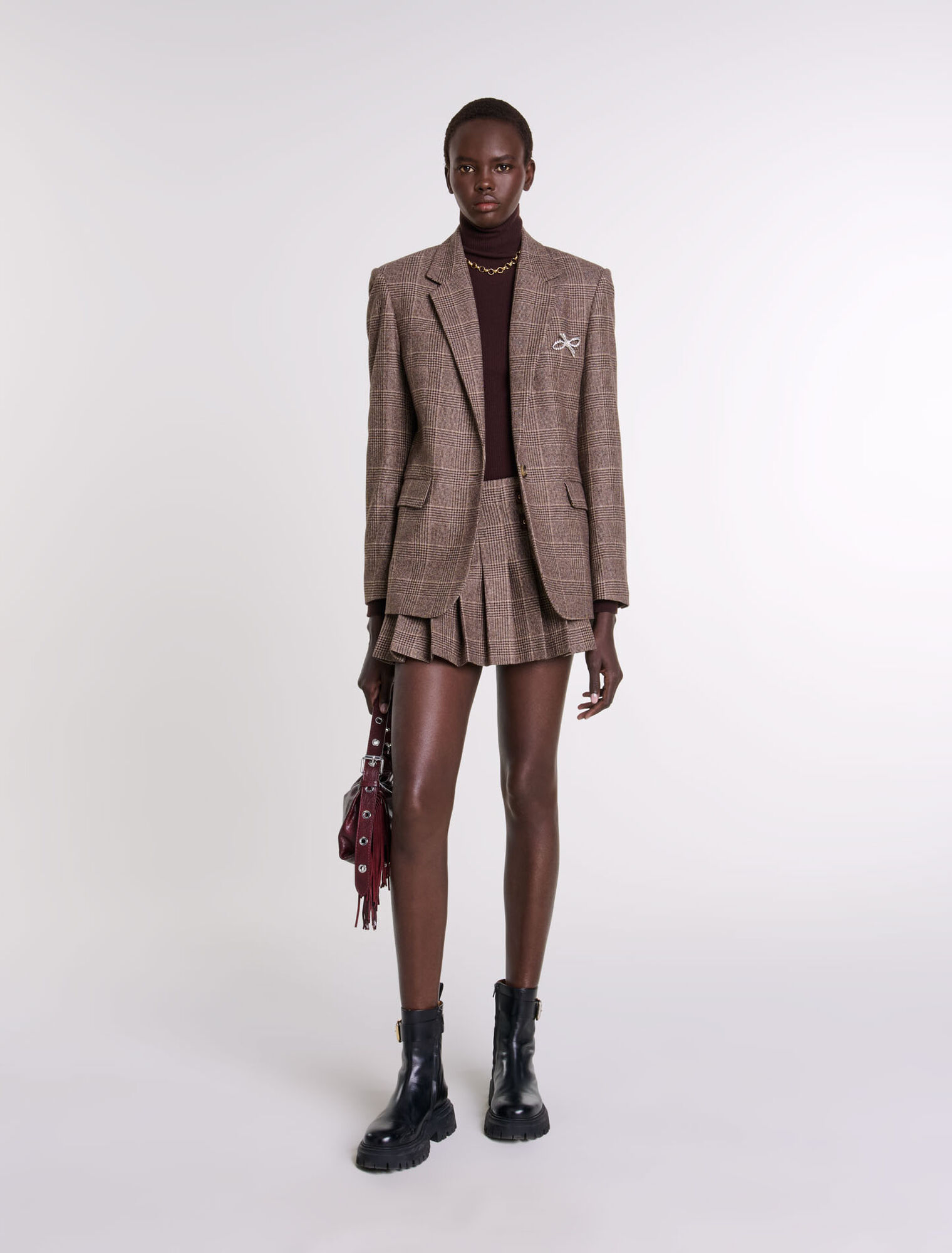 Short pleated skirt