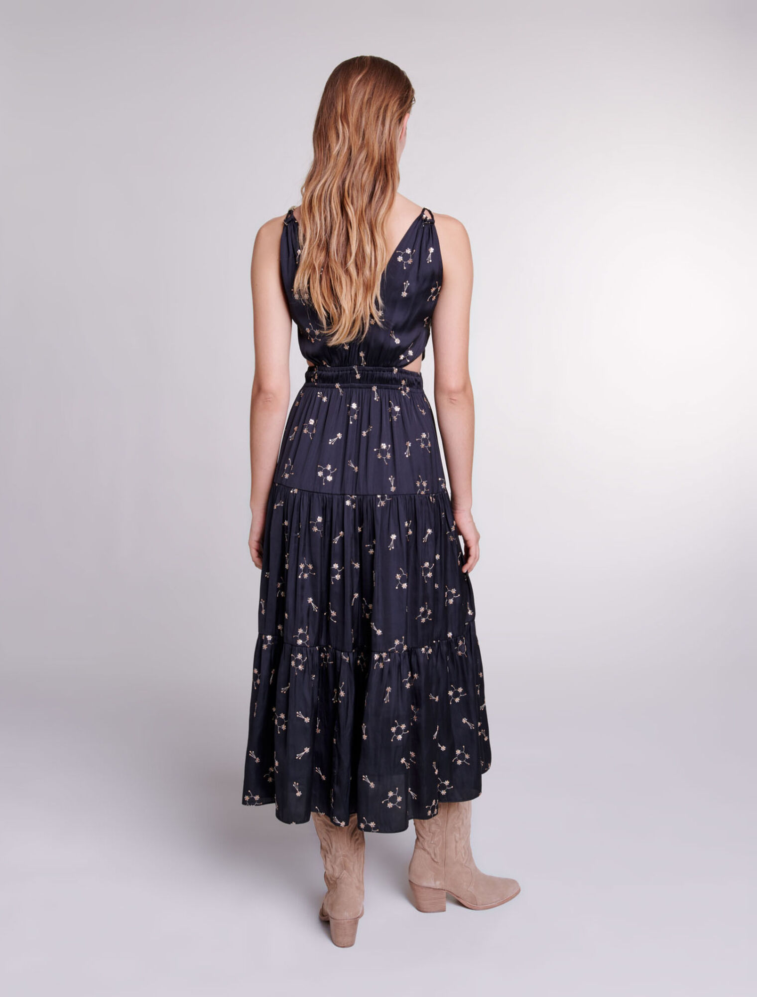 Robe longue brodée à sequins