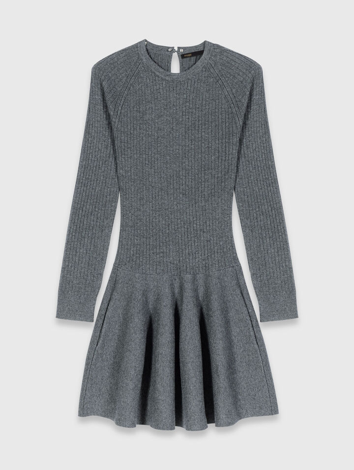 Robe courte en maille à col perlé