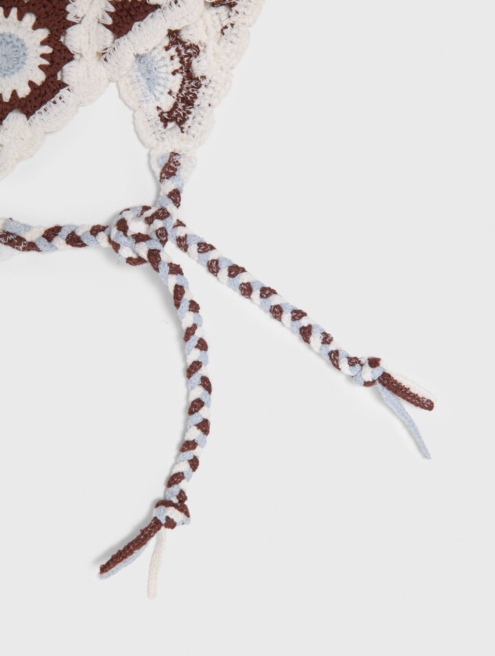 Foulard triangle en maille