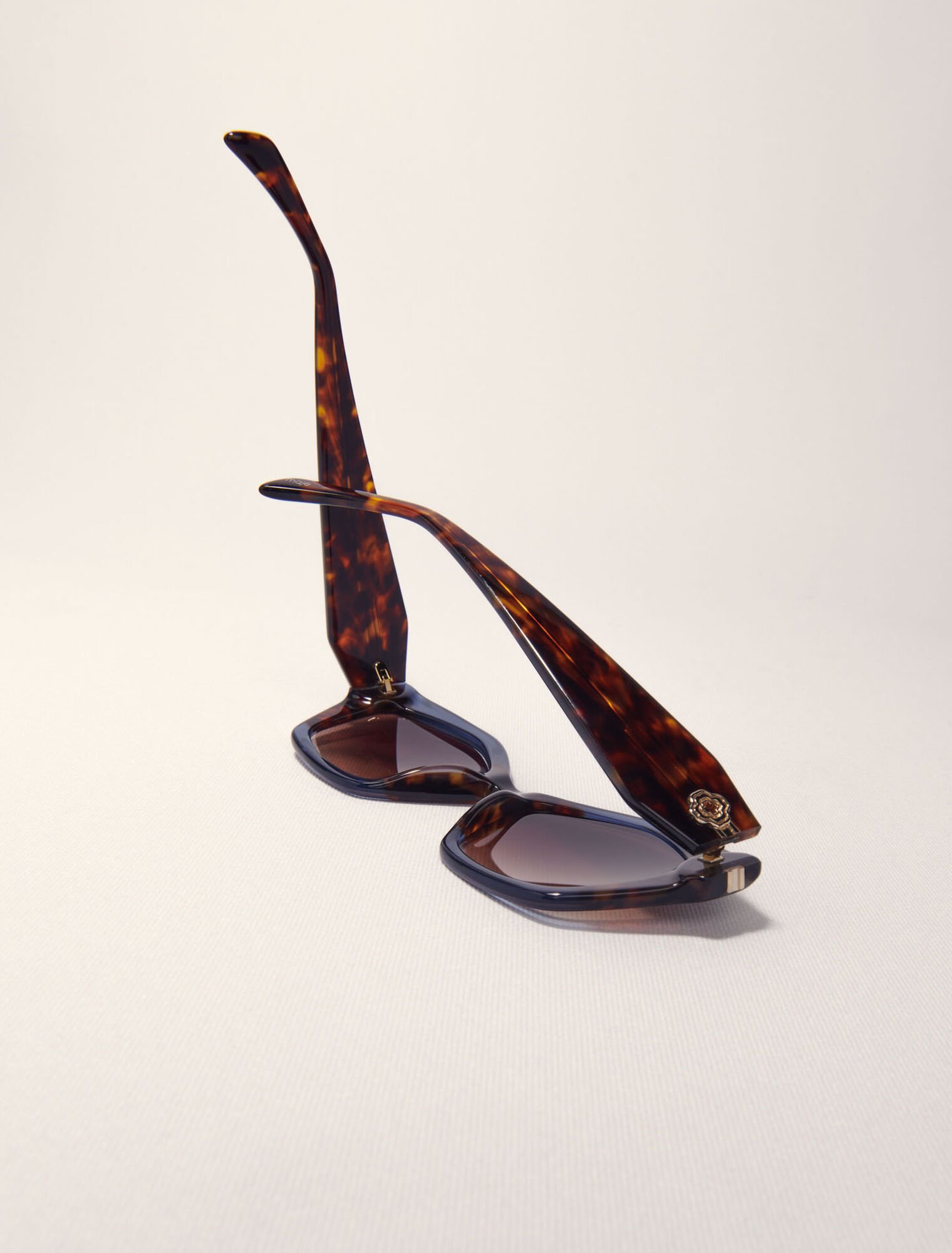 Acetate cat-eye glasses