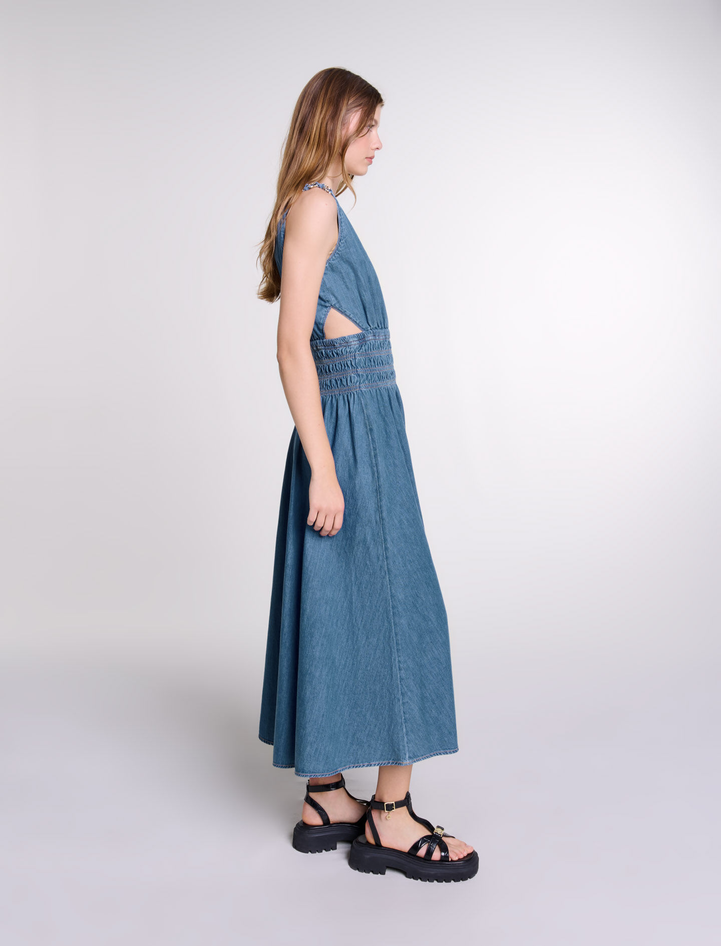 Robe longue ajouree en denim