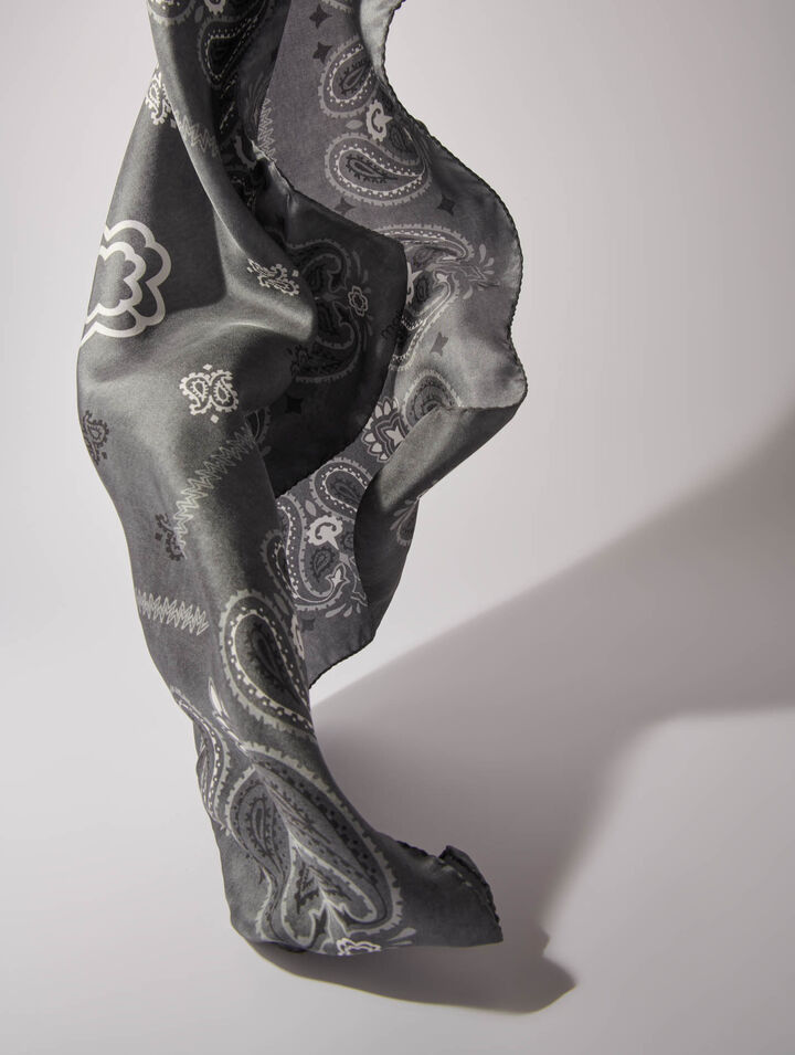 Bandana en soie imprimé paisley