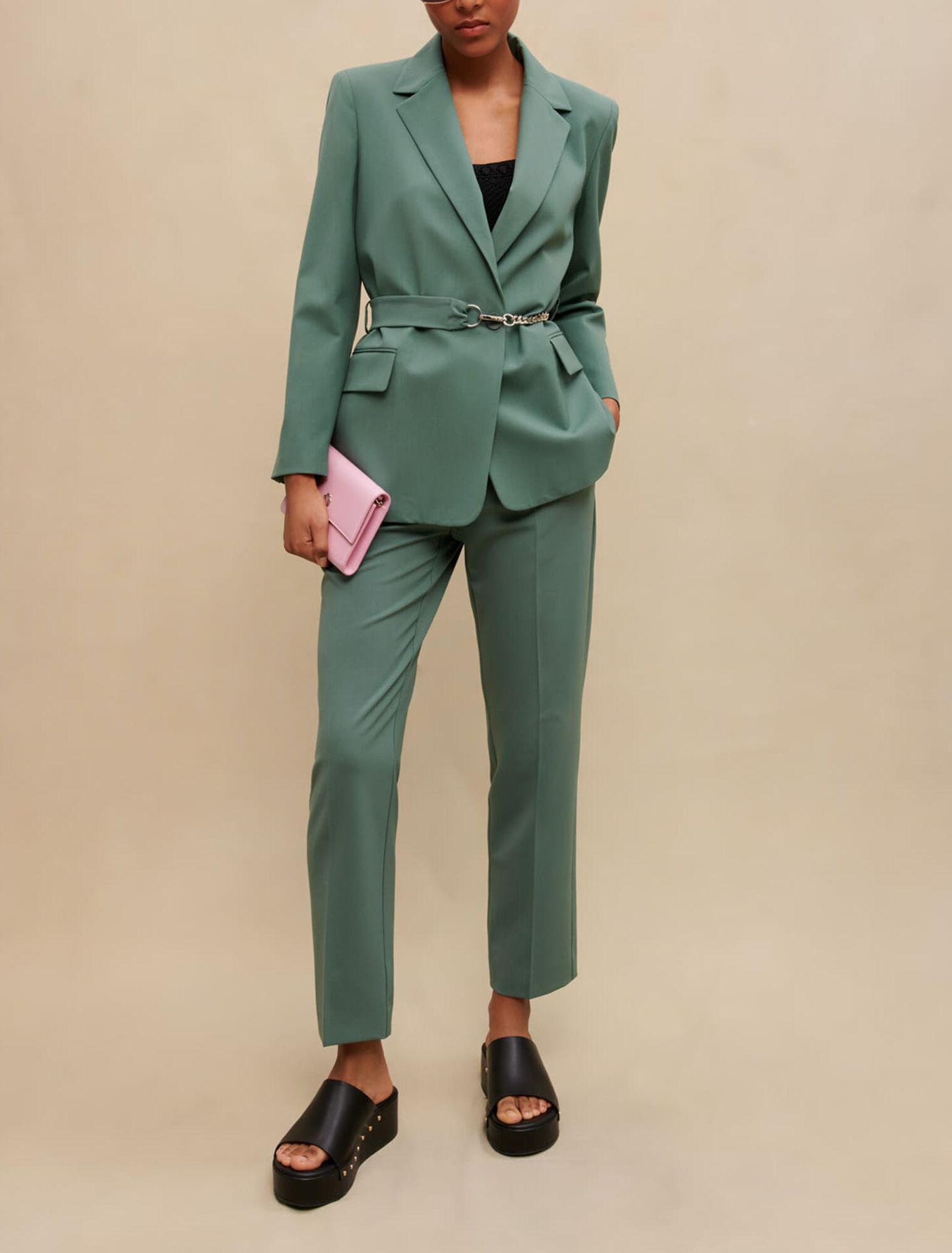 Veste tailleur à ceinture chaîne