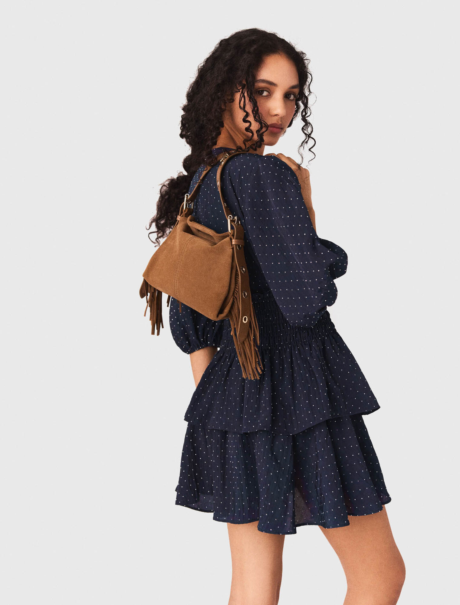 Robe &agrave; volants et strass