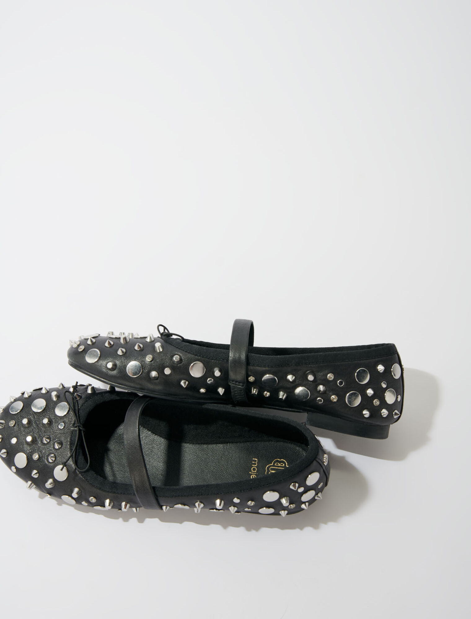 Ballerines à studs argentés